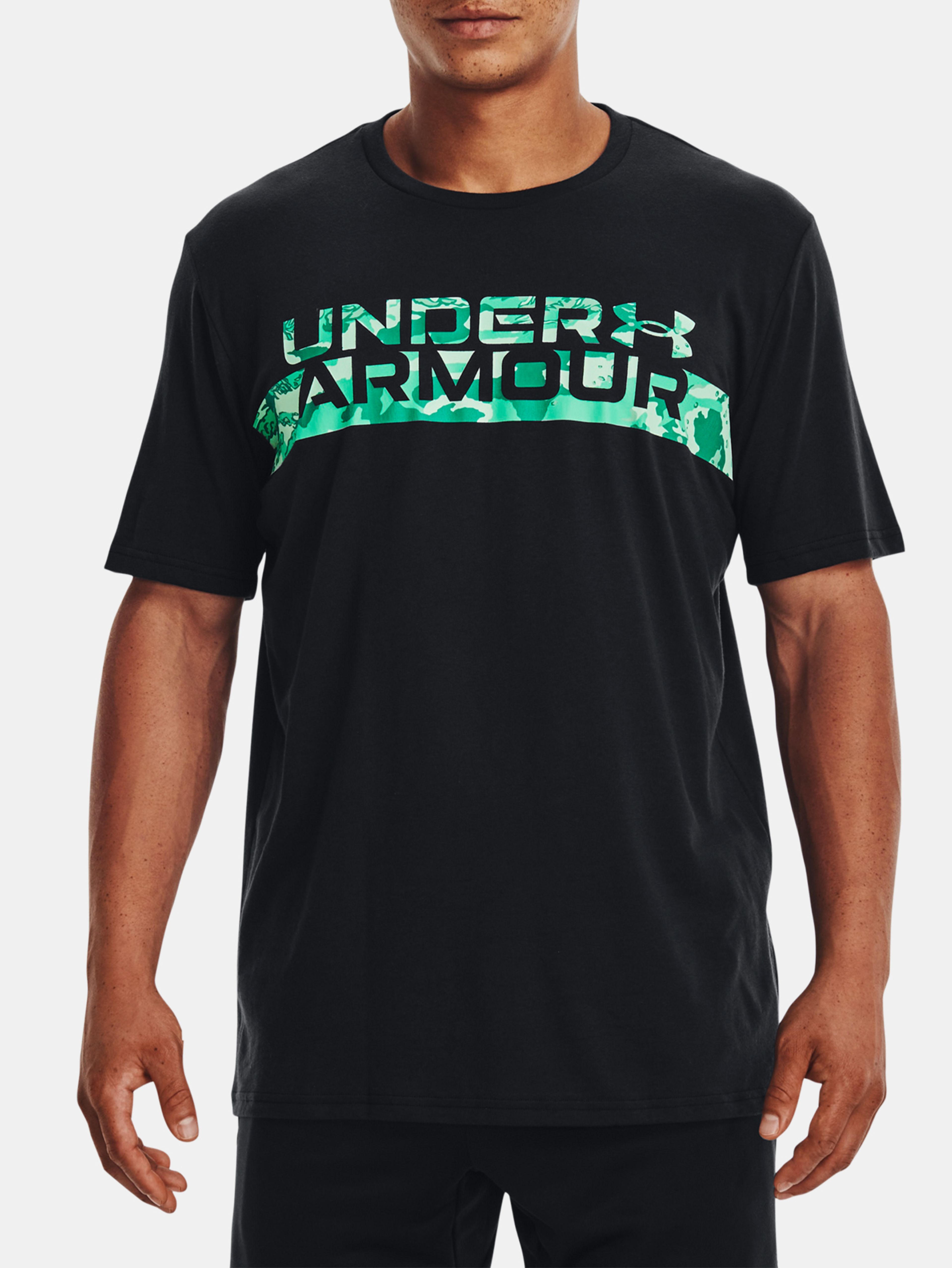 Férfi póló Under Armour UA CAMO CHEST STRIPE SS