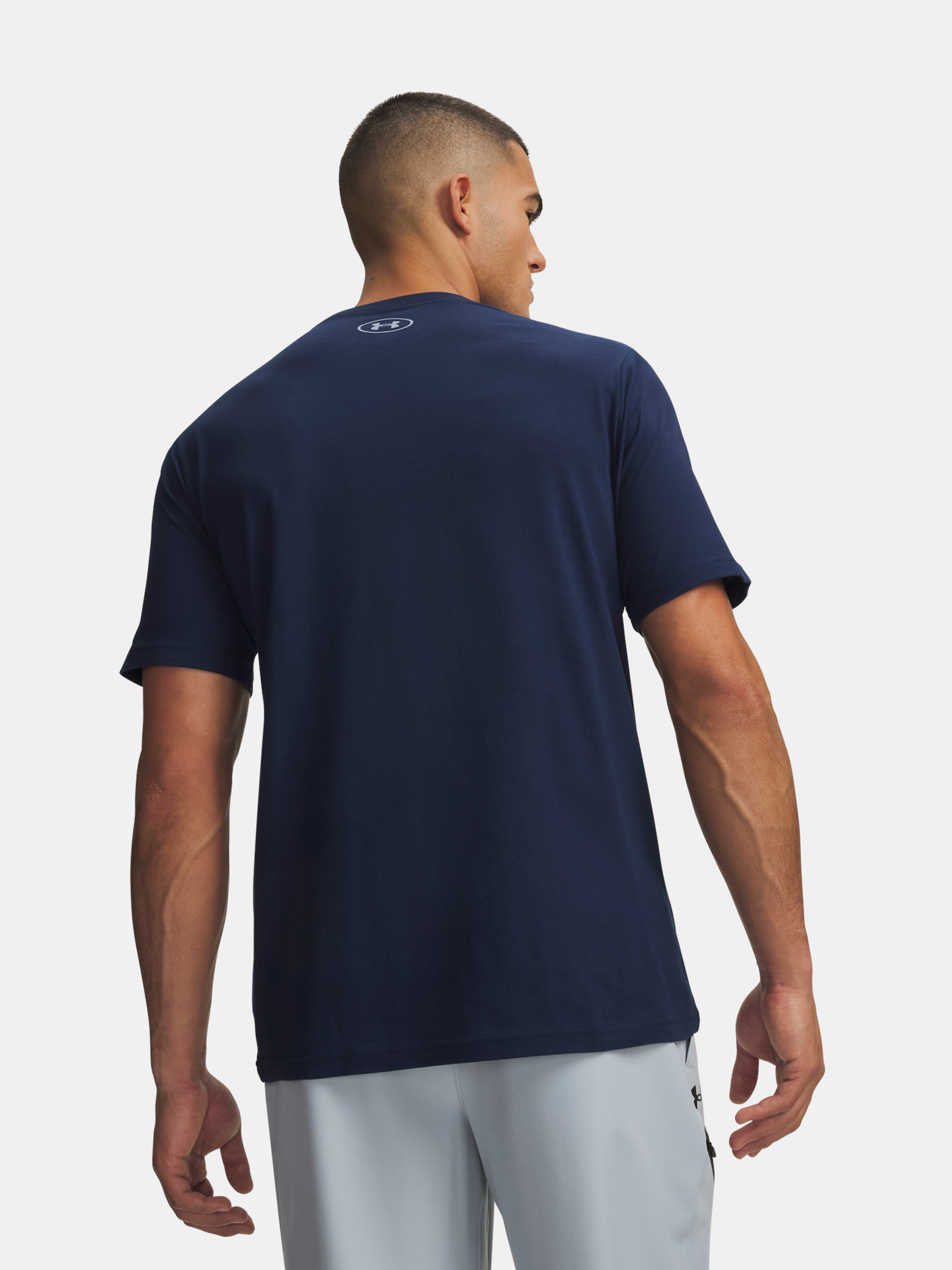 Vyriški marškinėliai Under Armour UA M CENTER BOXED LOGO SS - 002