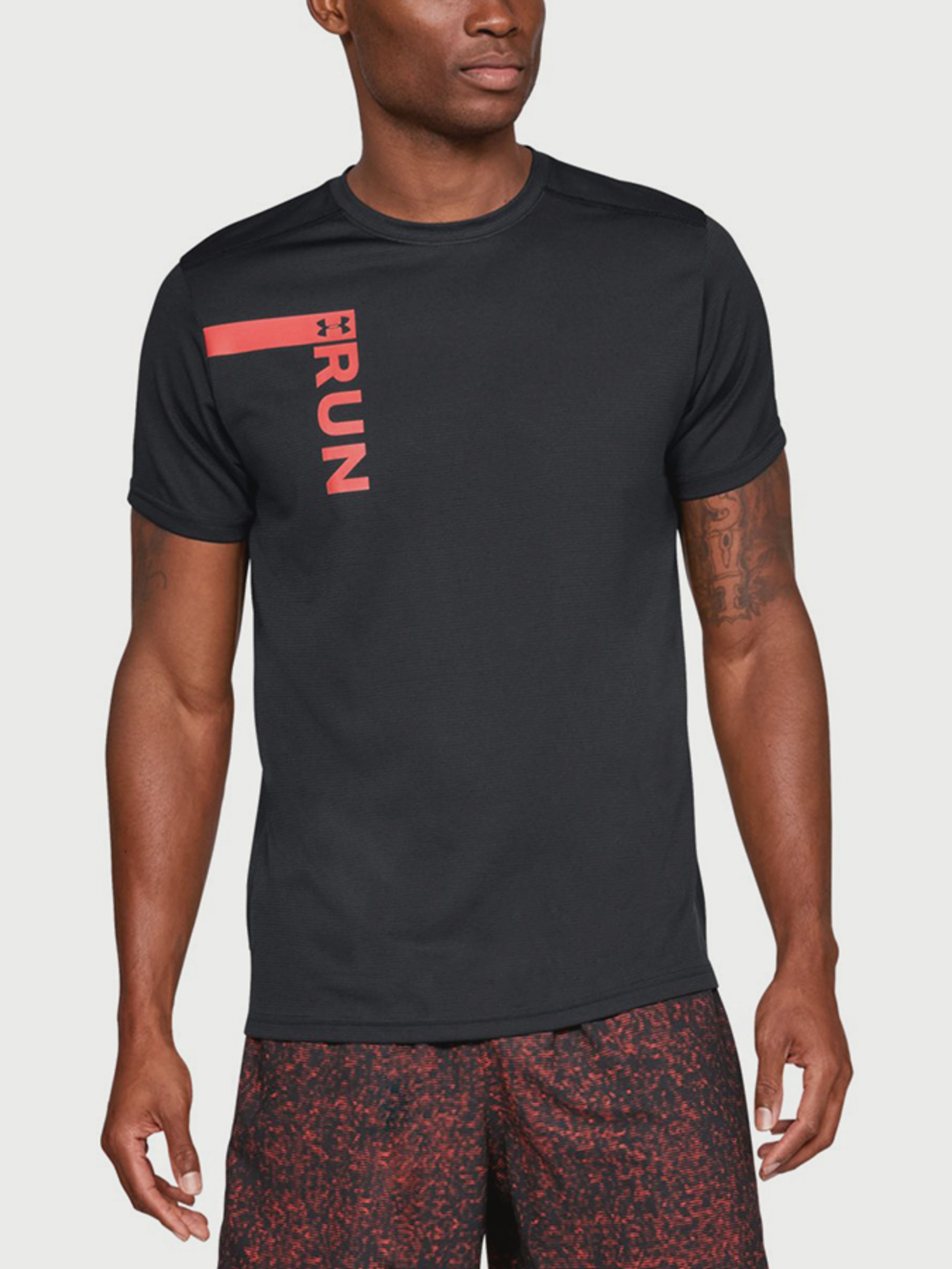 Meeste t-särk Under Armour Run Tall Graphic Ss