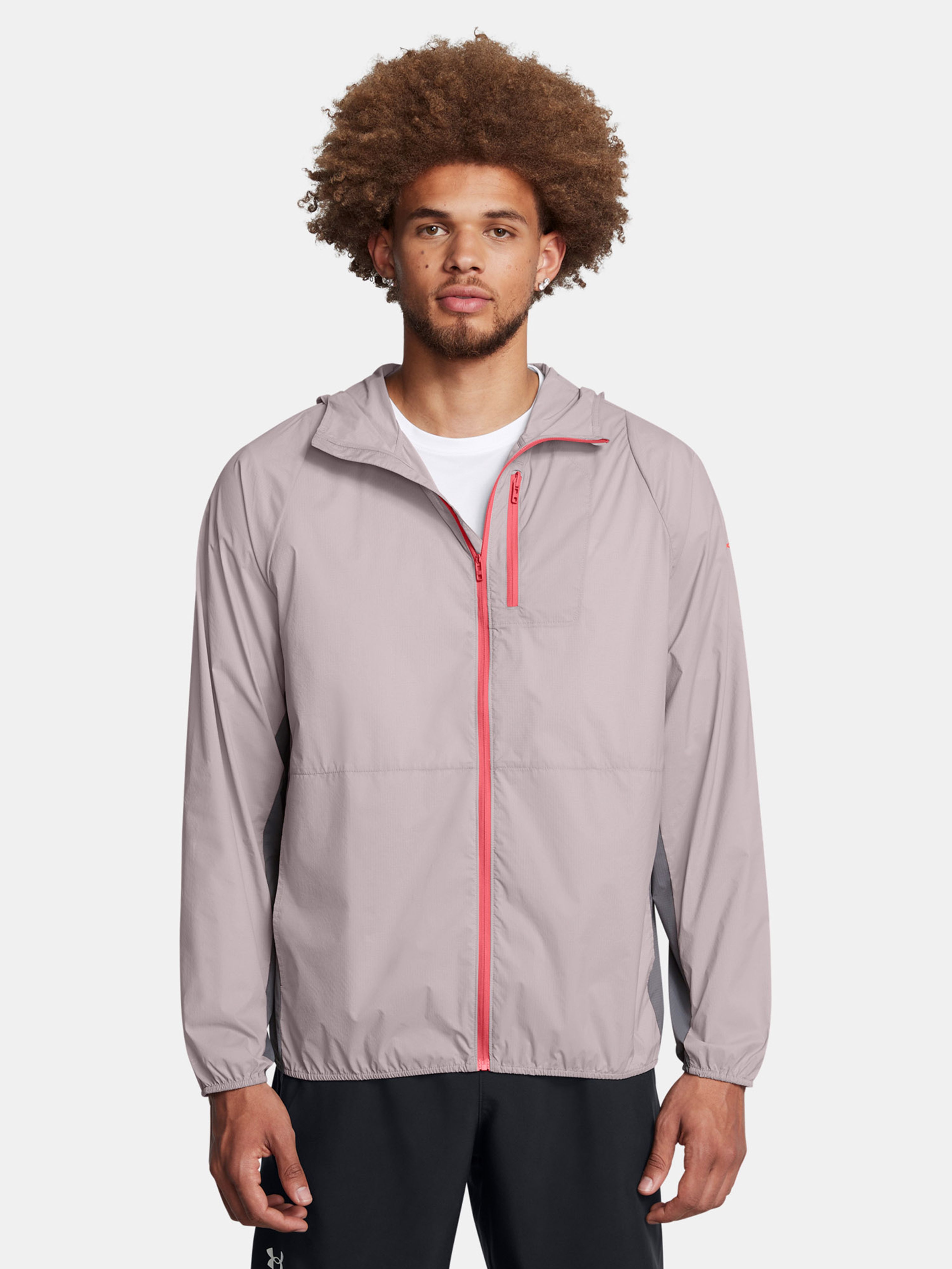 Pánska bunda Under Armour LAUNCH LIGHTWEIGHT JKT-GRY