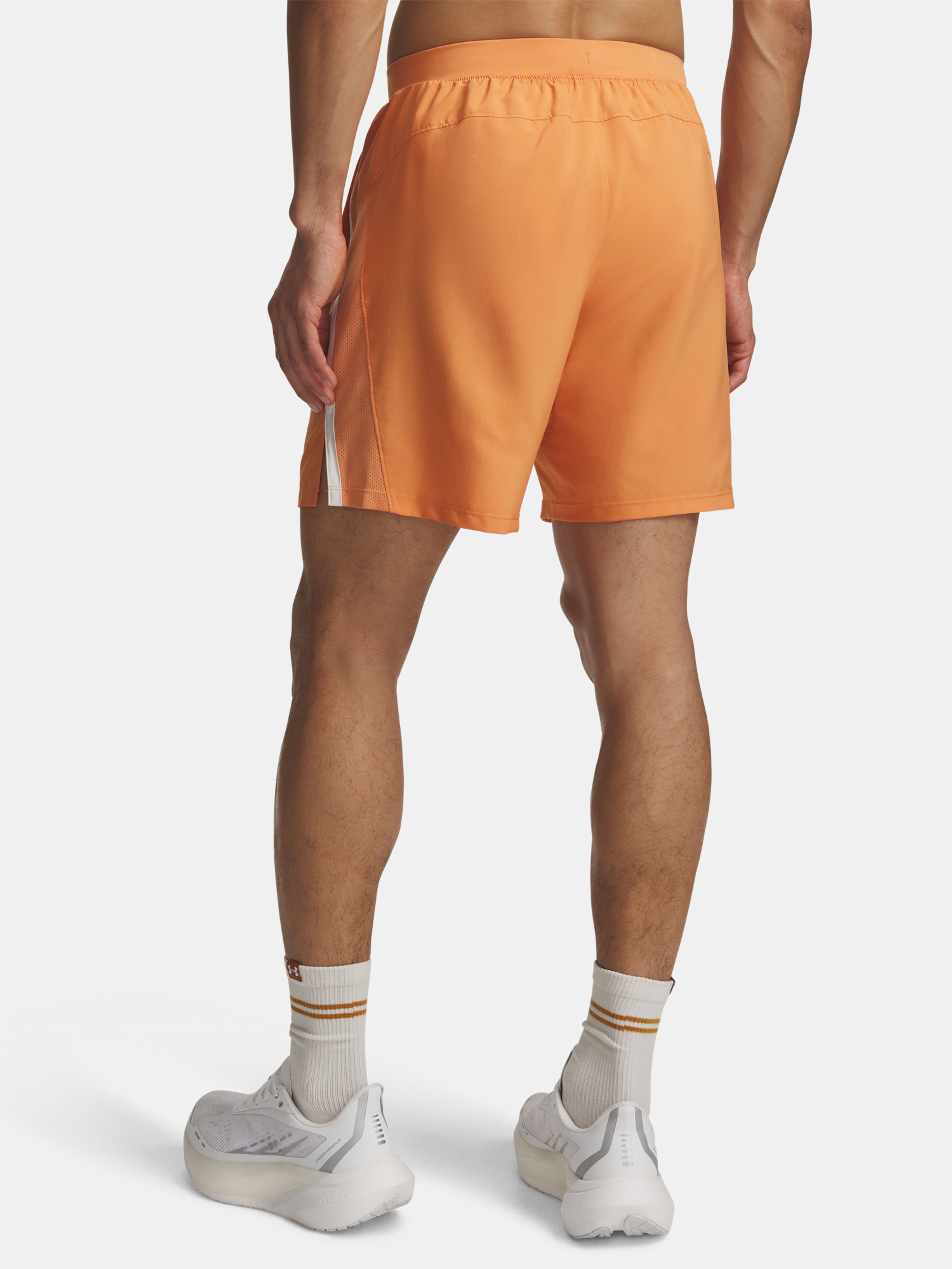 Férfi rövidnadrágok Under Armour UA LAUNCH 7'' SHORTS - 002