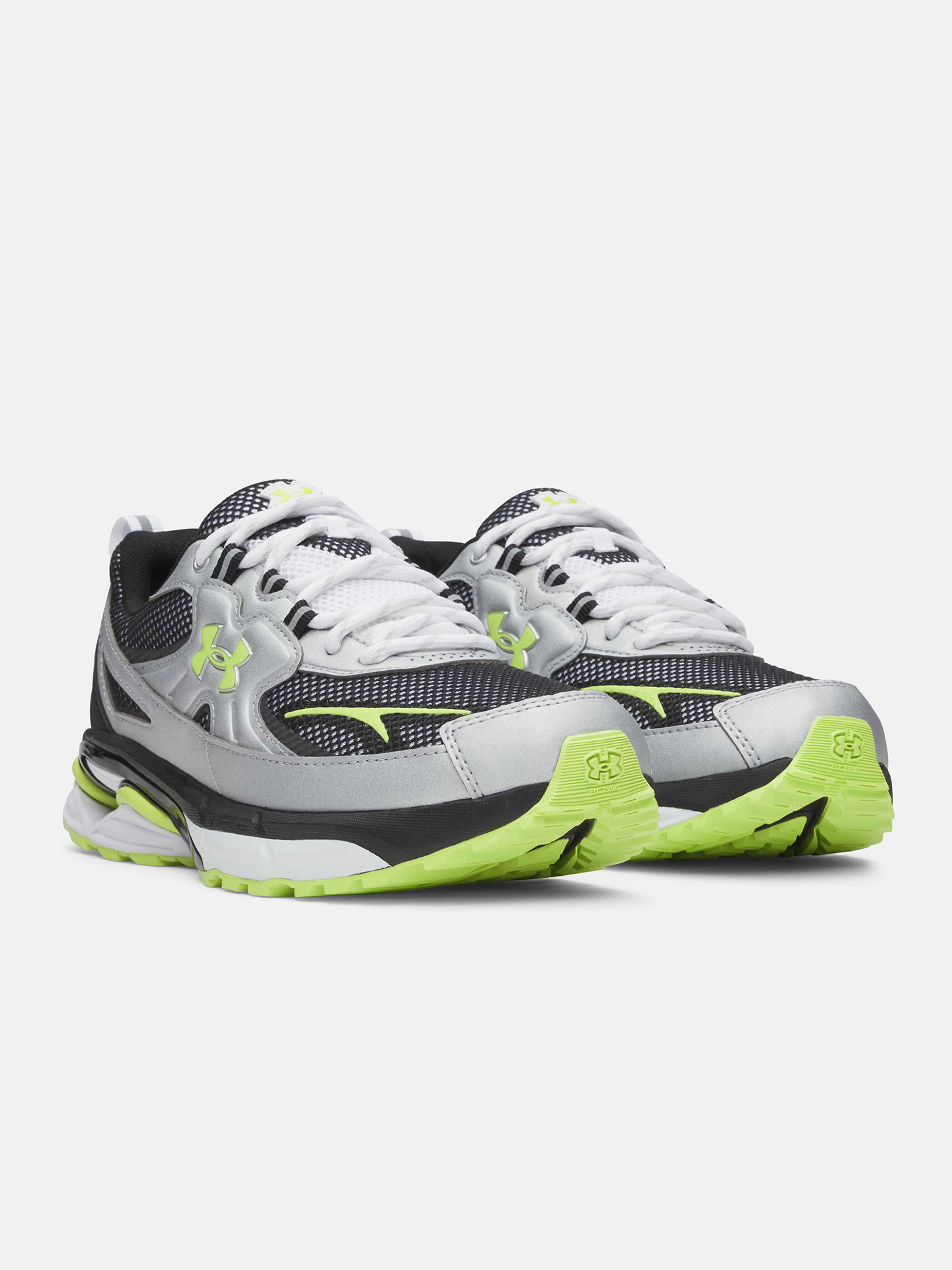 Unisex čevlji Under Armour UA Apparition Tech - 003