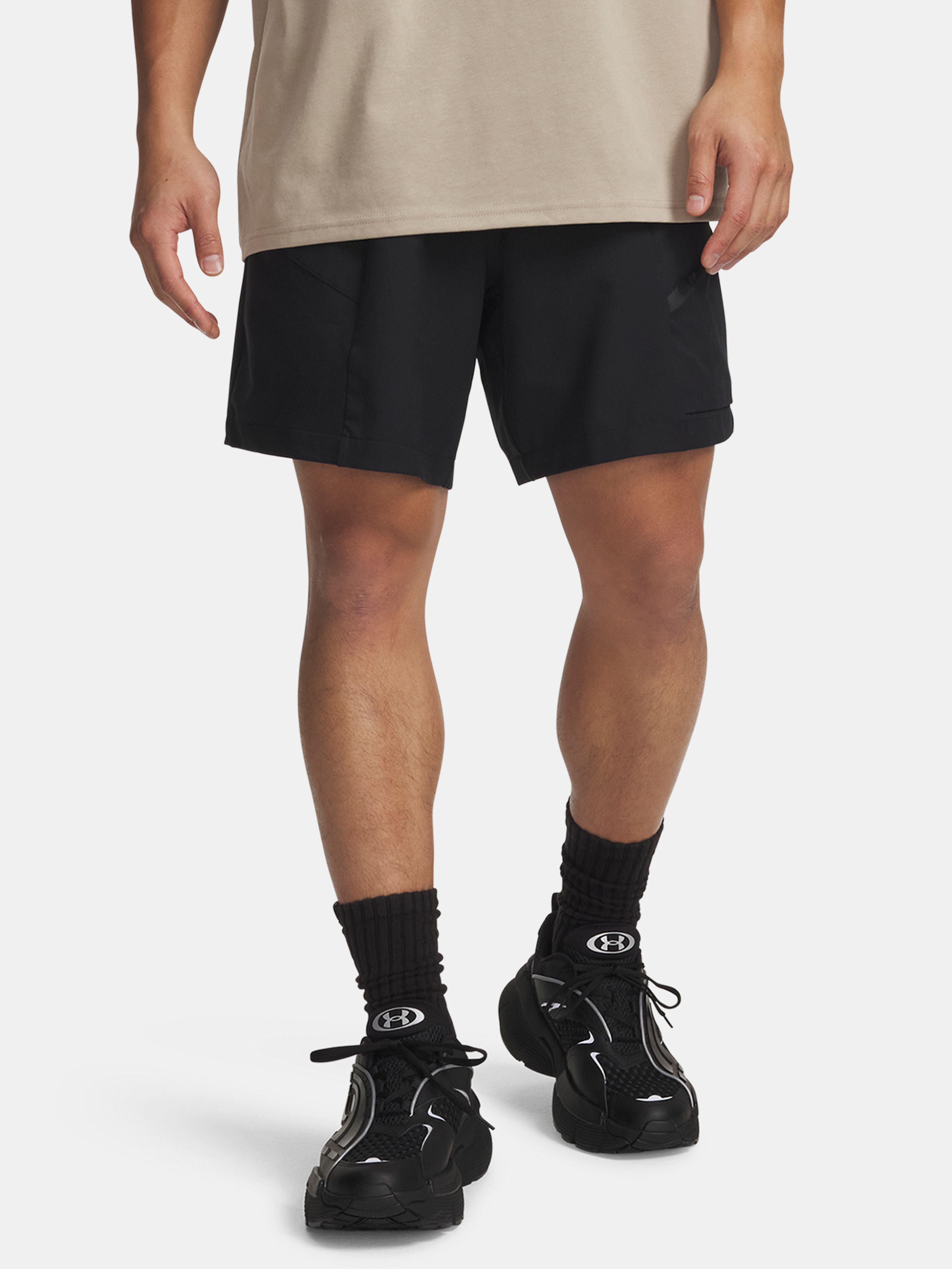 Moške kratke hlače Under Armour UA Unstoppable Woven Shorts-BLK