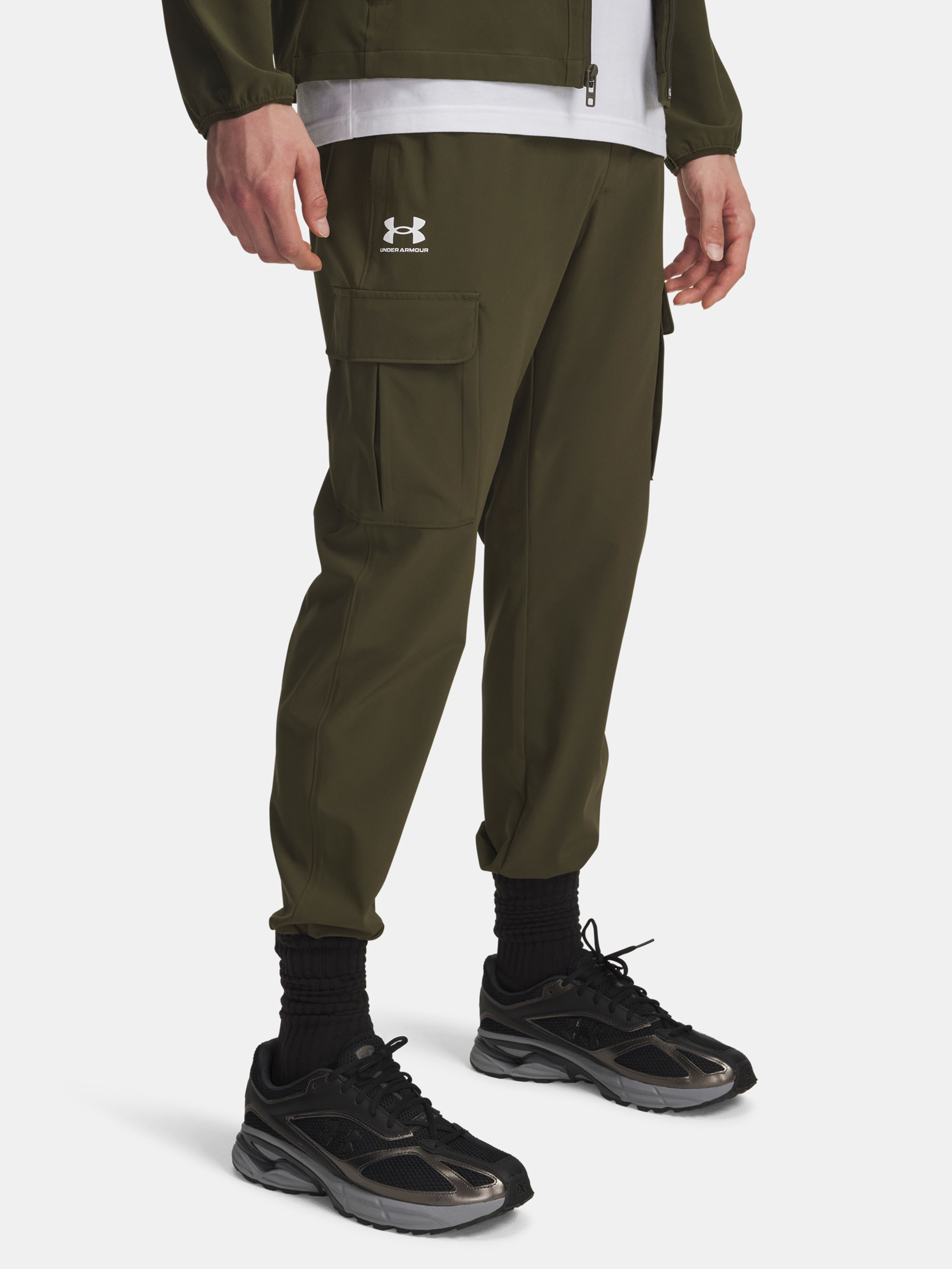 Pánske športové nohavice Under Armour UA Vibe Woven Cargo Pants-GRN