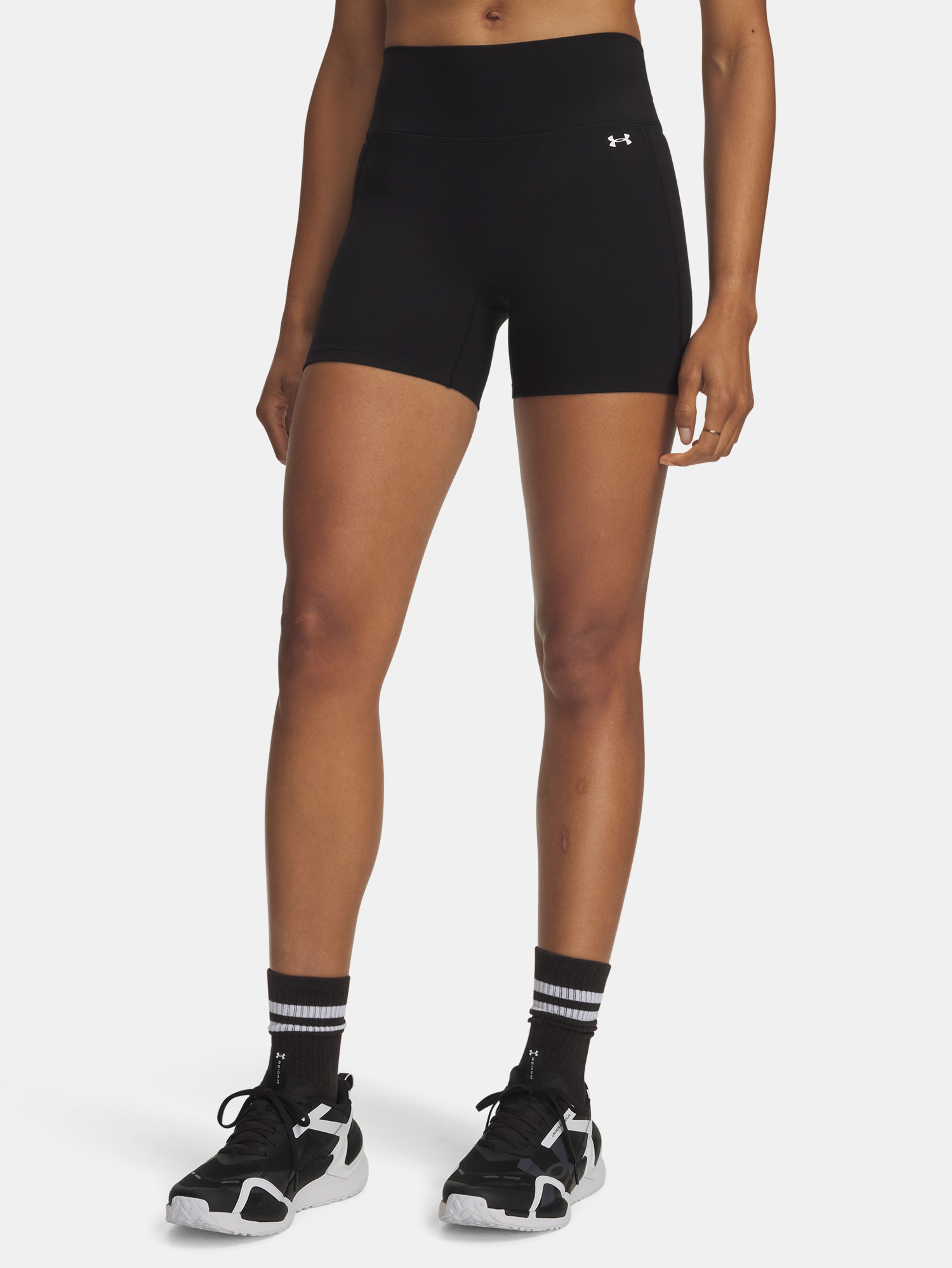 Dámské kraťasy Under Armour Motion Middy - 001