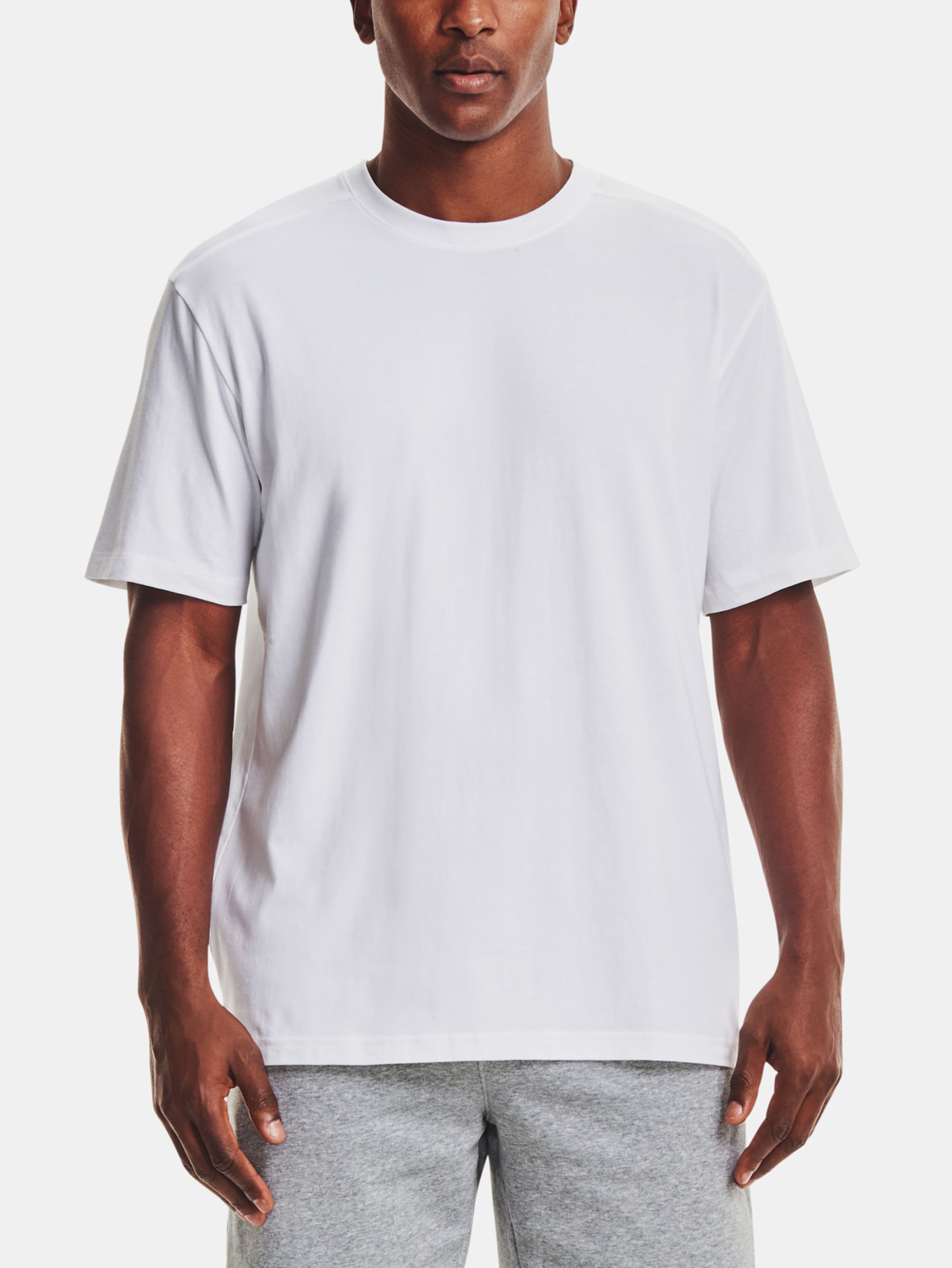Férfi póló Under Armour BASELINE ESSENTIAL TEE