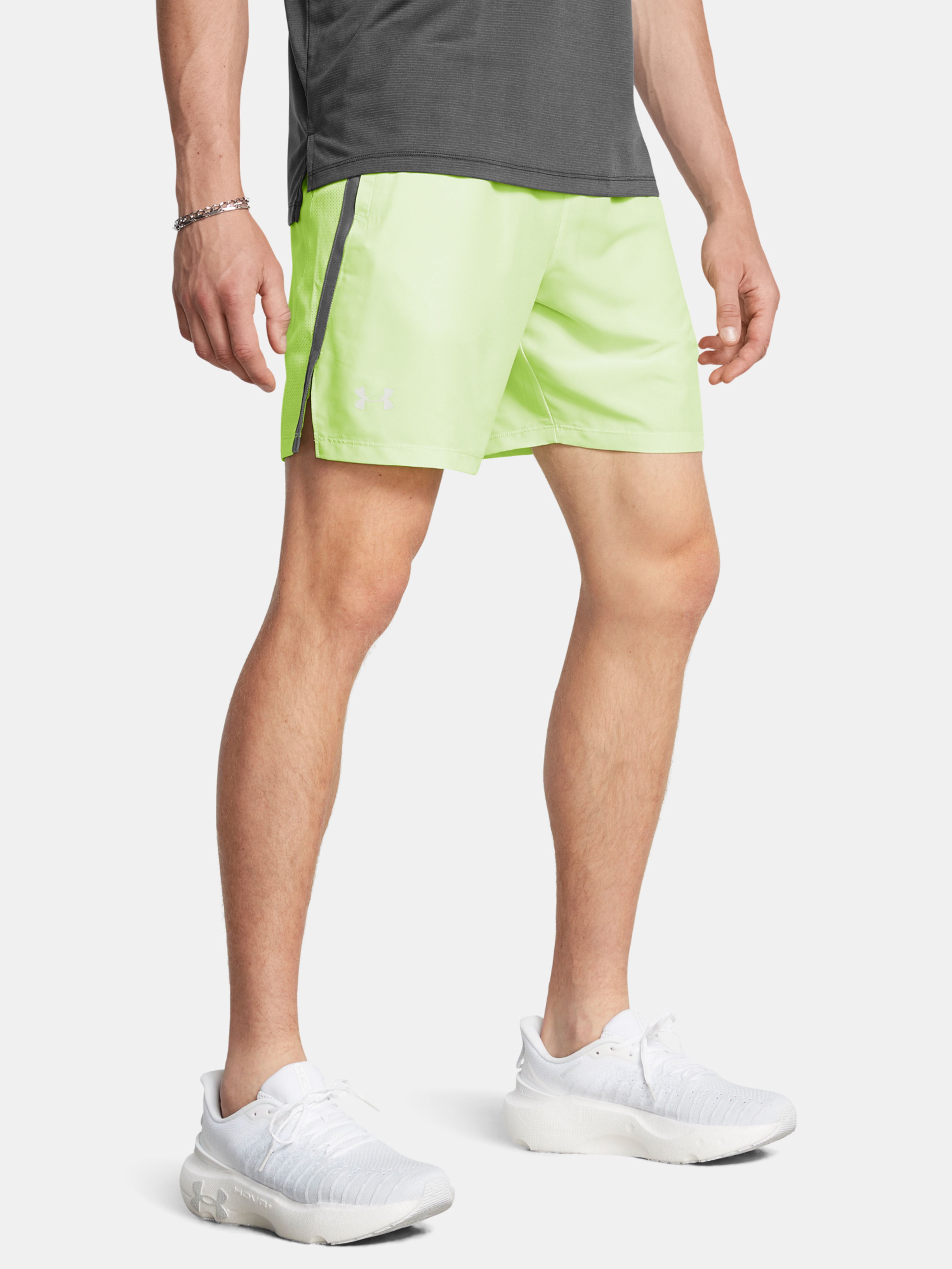 Férfi rövidnadrágok Under Armour UA LAUNCH 7'' SHORTS