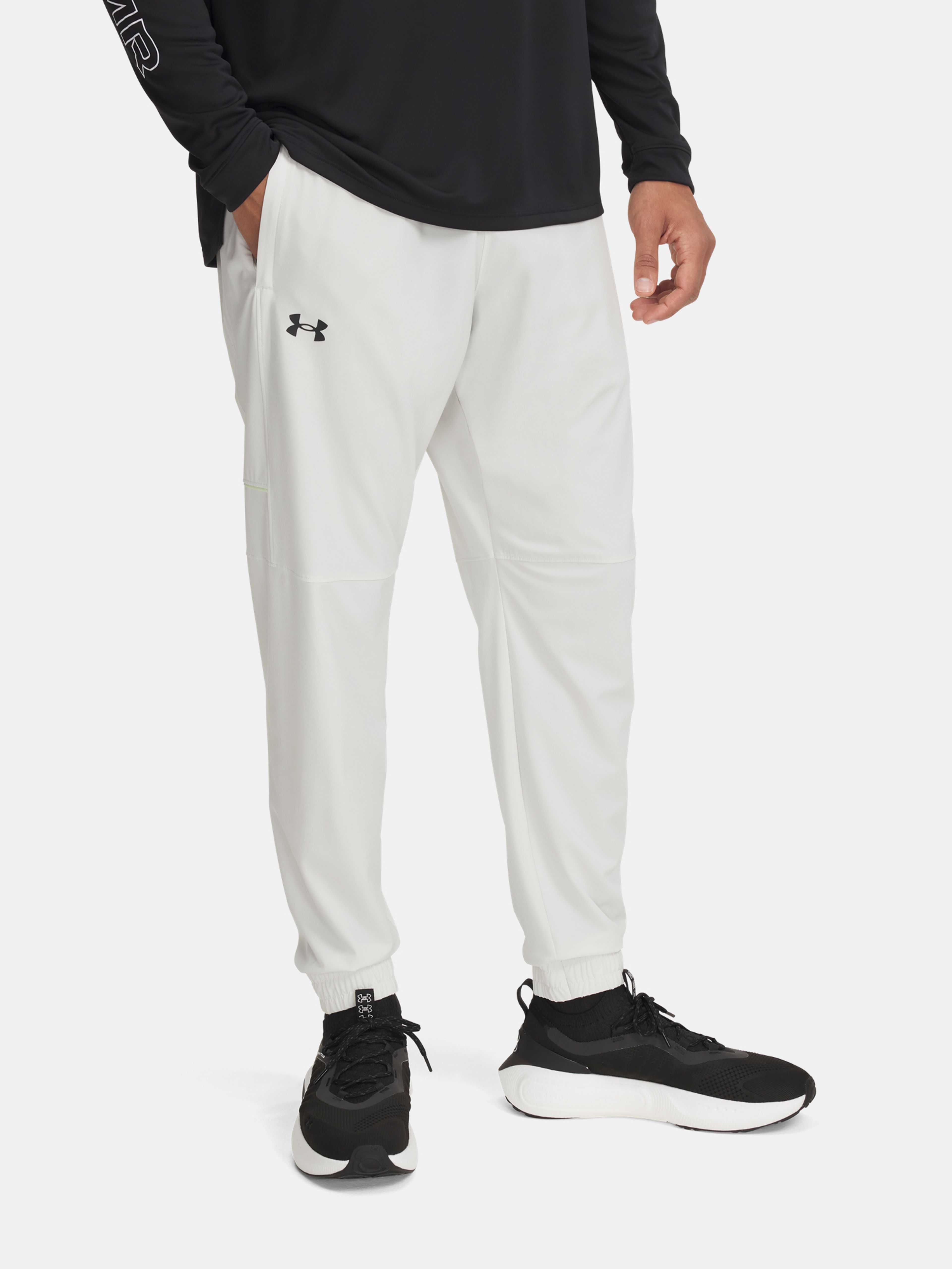 Pánske športové nohavice Under Armour UA Zone Woven Pant