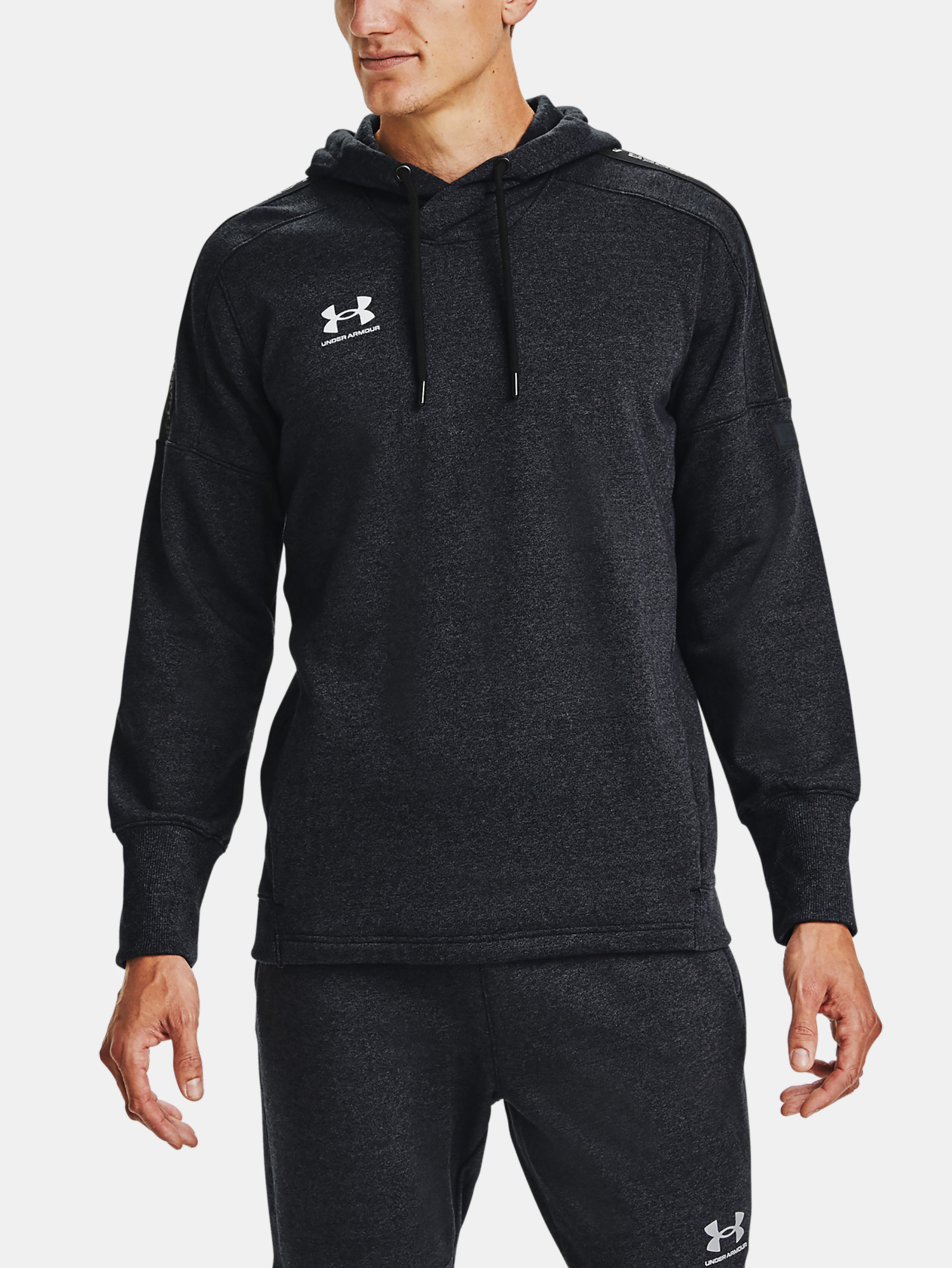 Meeste dressipluus Under Armour Accelerate Off-Pitch Hoodie