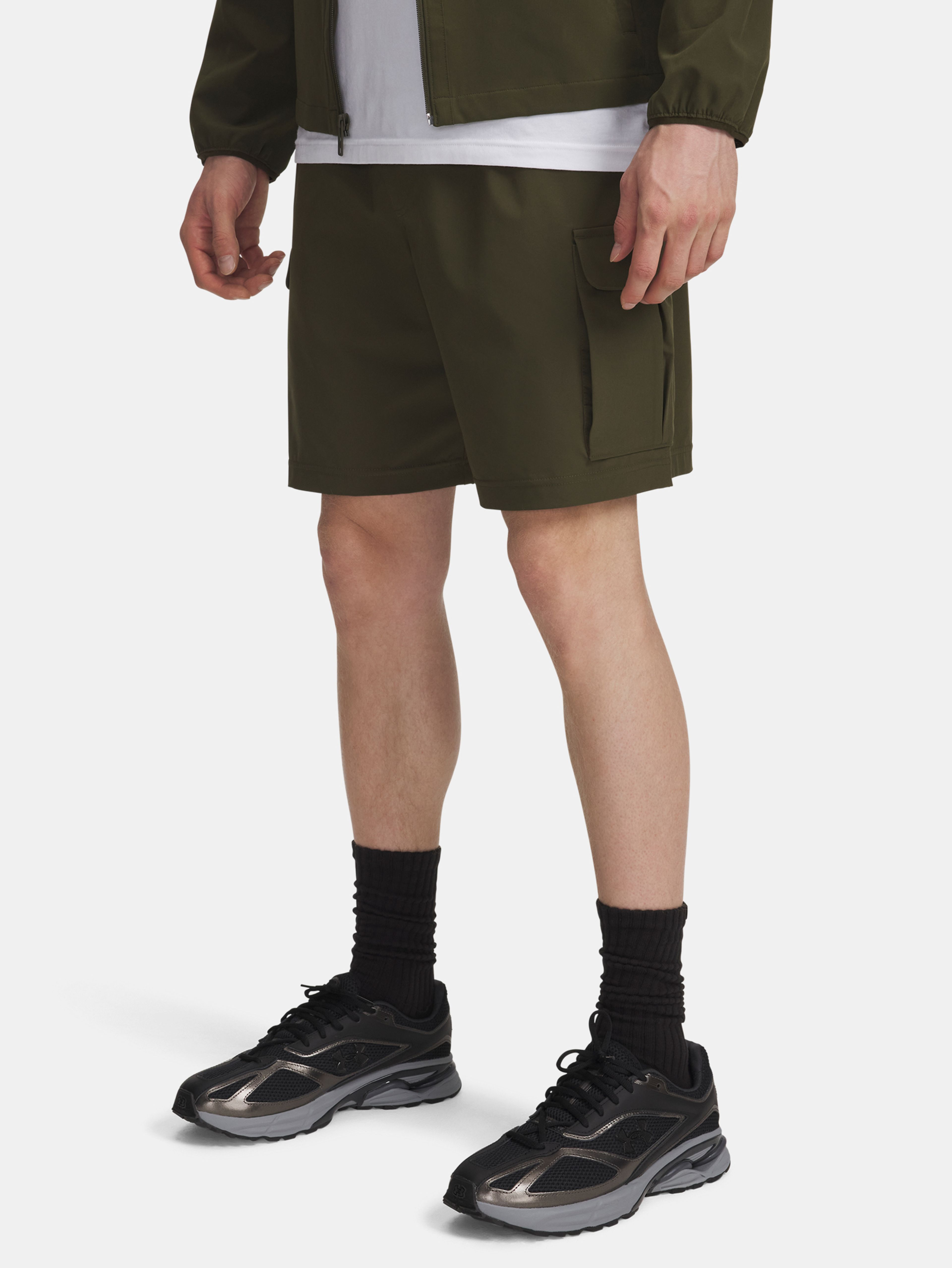 Pánske kraťasy Under Armour UA Vibe Woven Cargo Short-GRN