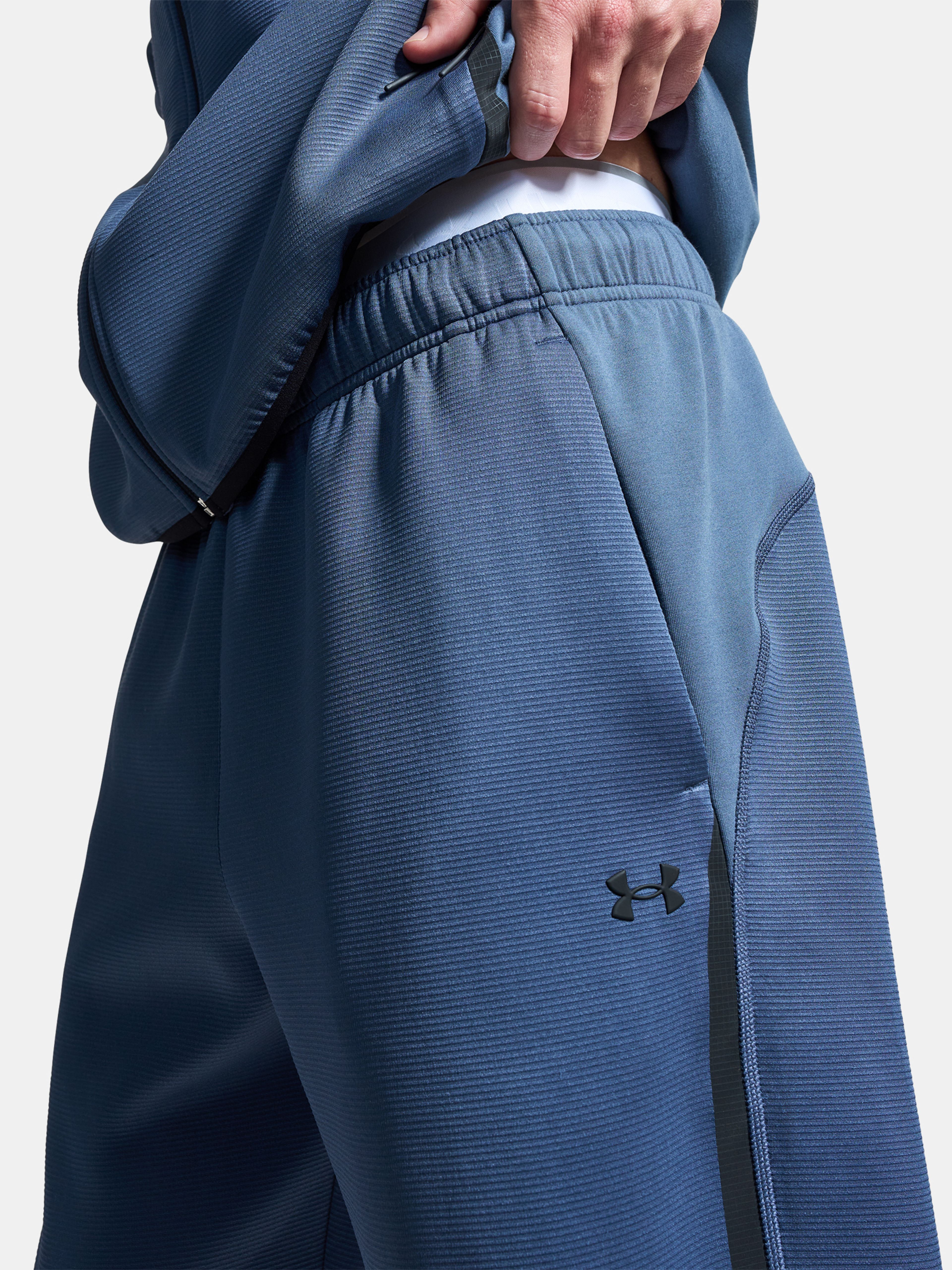 Moške spodnji del trenirke Under Armour UA Unstoppable Flc Txtrd Jgr - 005