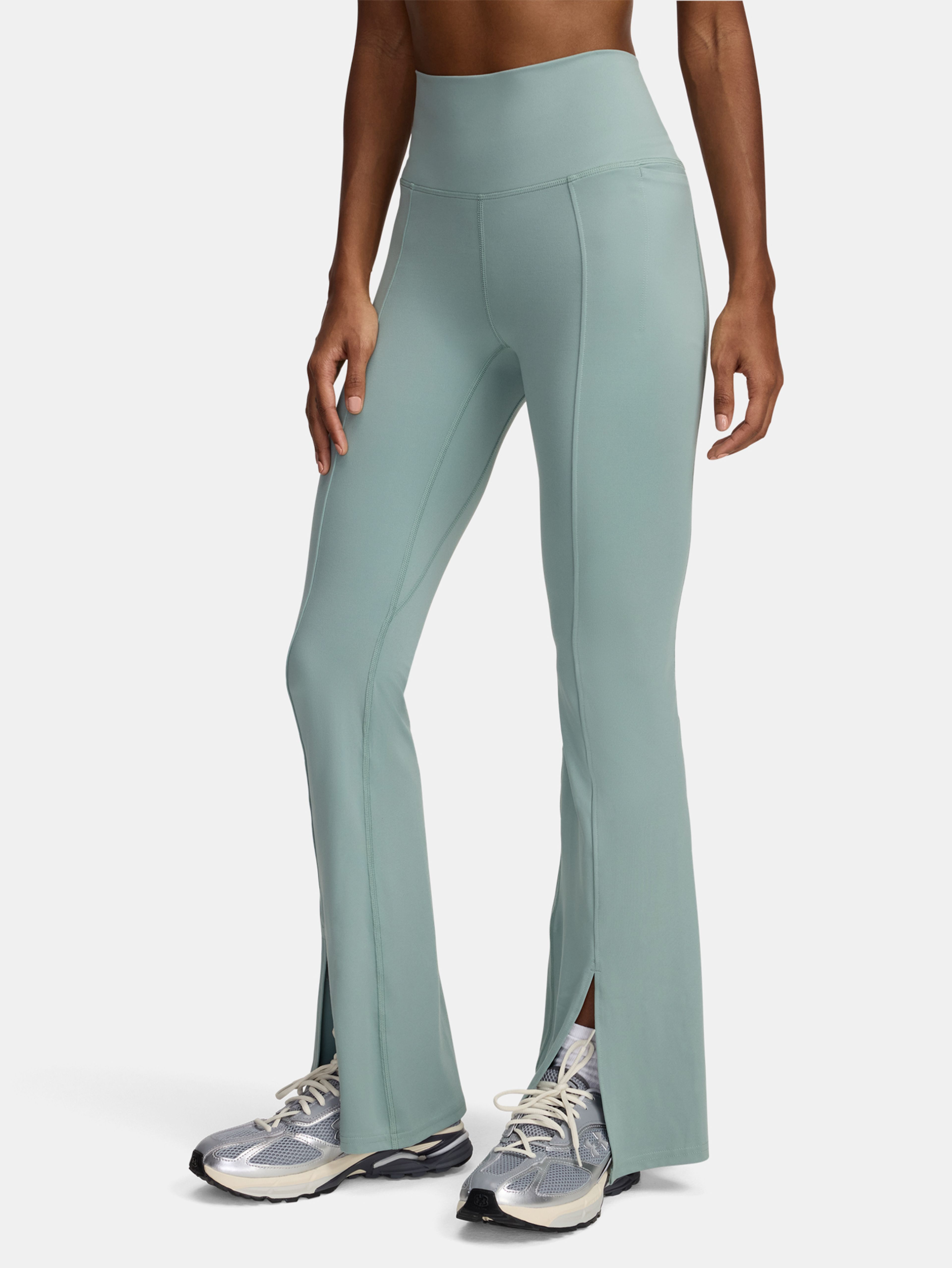 Dámske športové nohavice Under Armour Meridian Kick Flare Pant