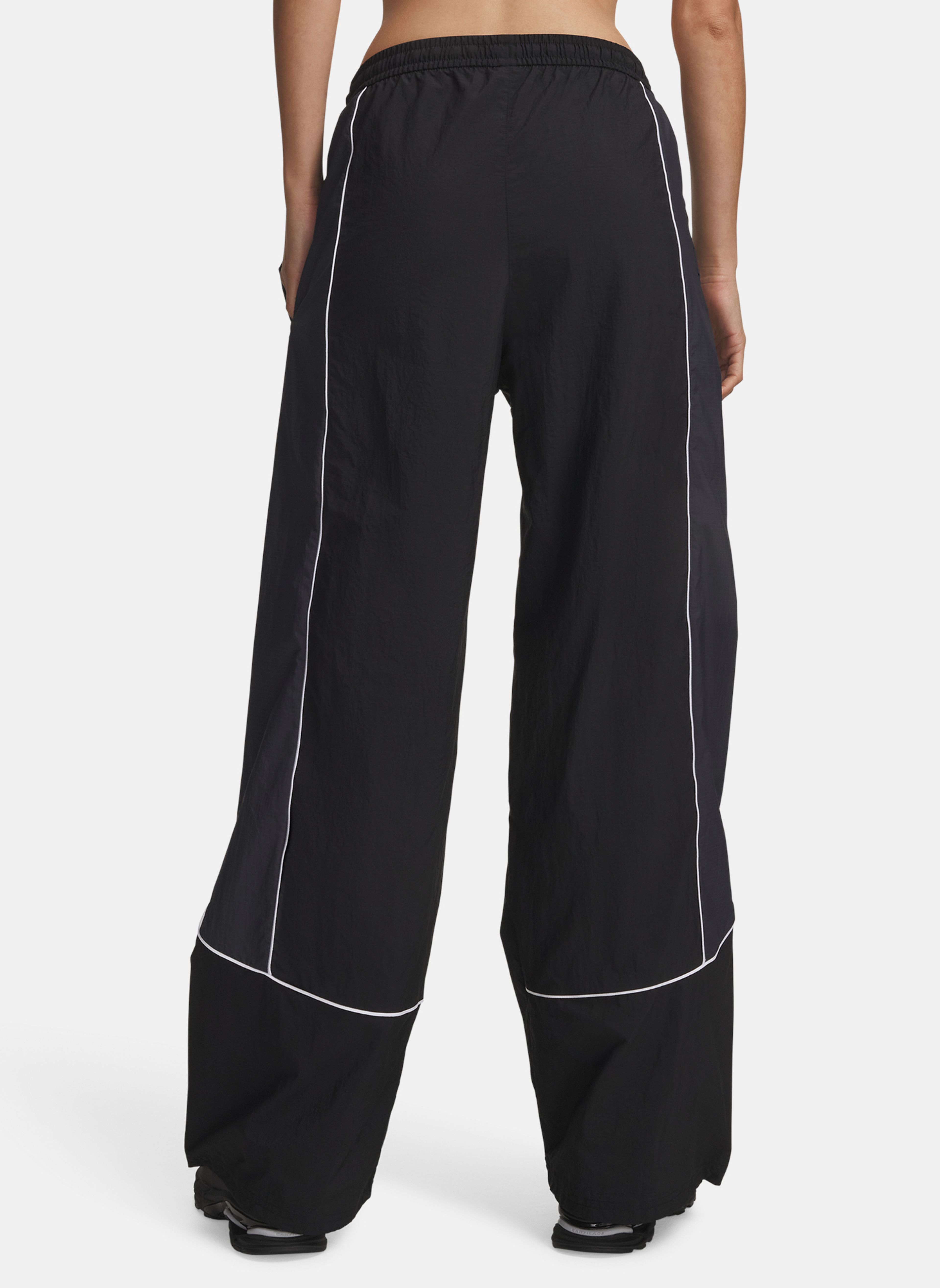 Dámské sportovní kalhoty Under Armour Unstoppable Wvn Wind Pnt - 002