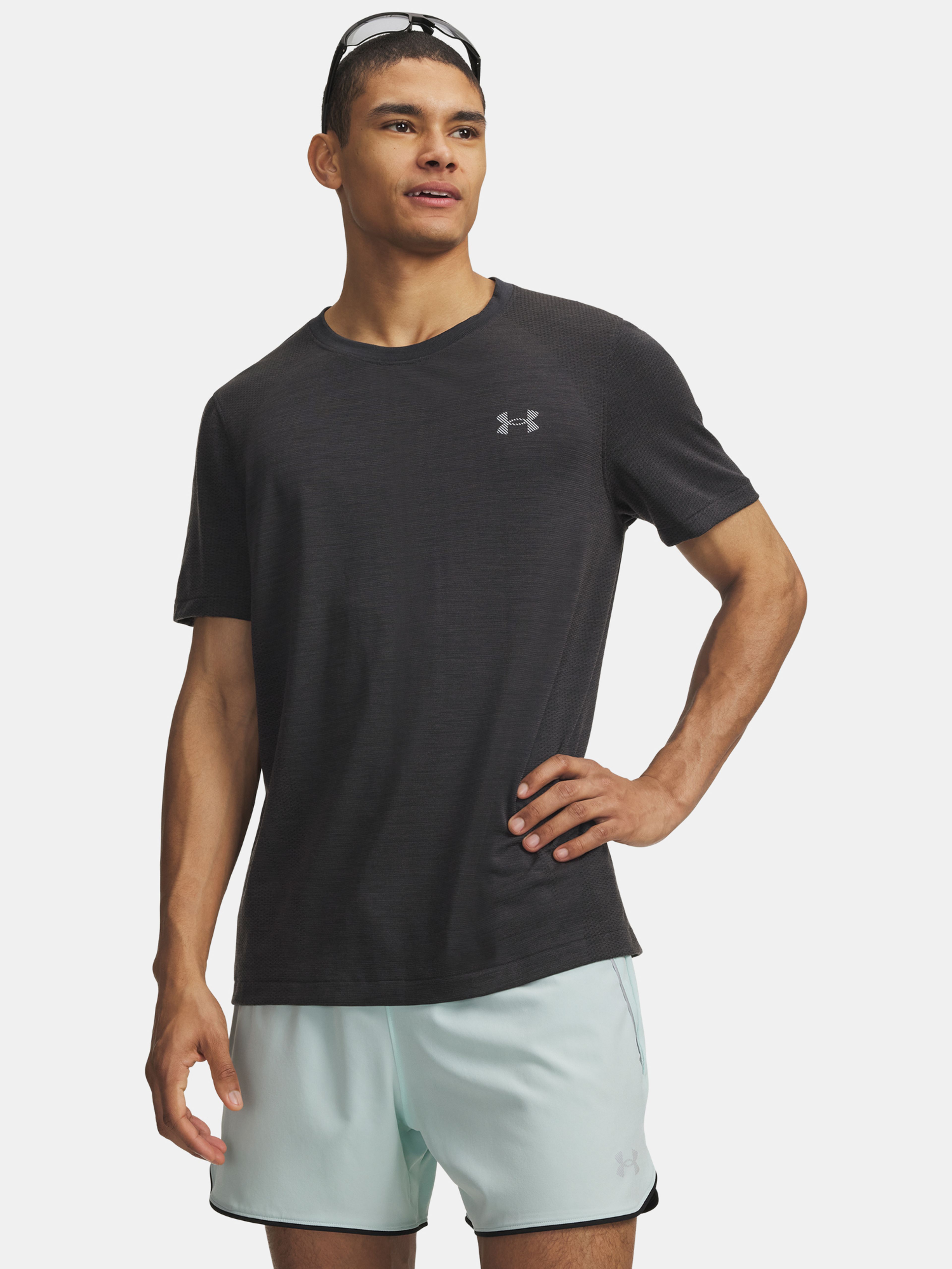 Pánské tričko Under Armour UA Wool Run SS-BLK
