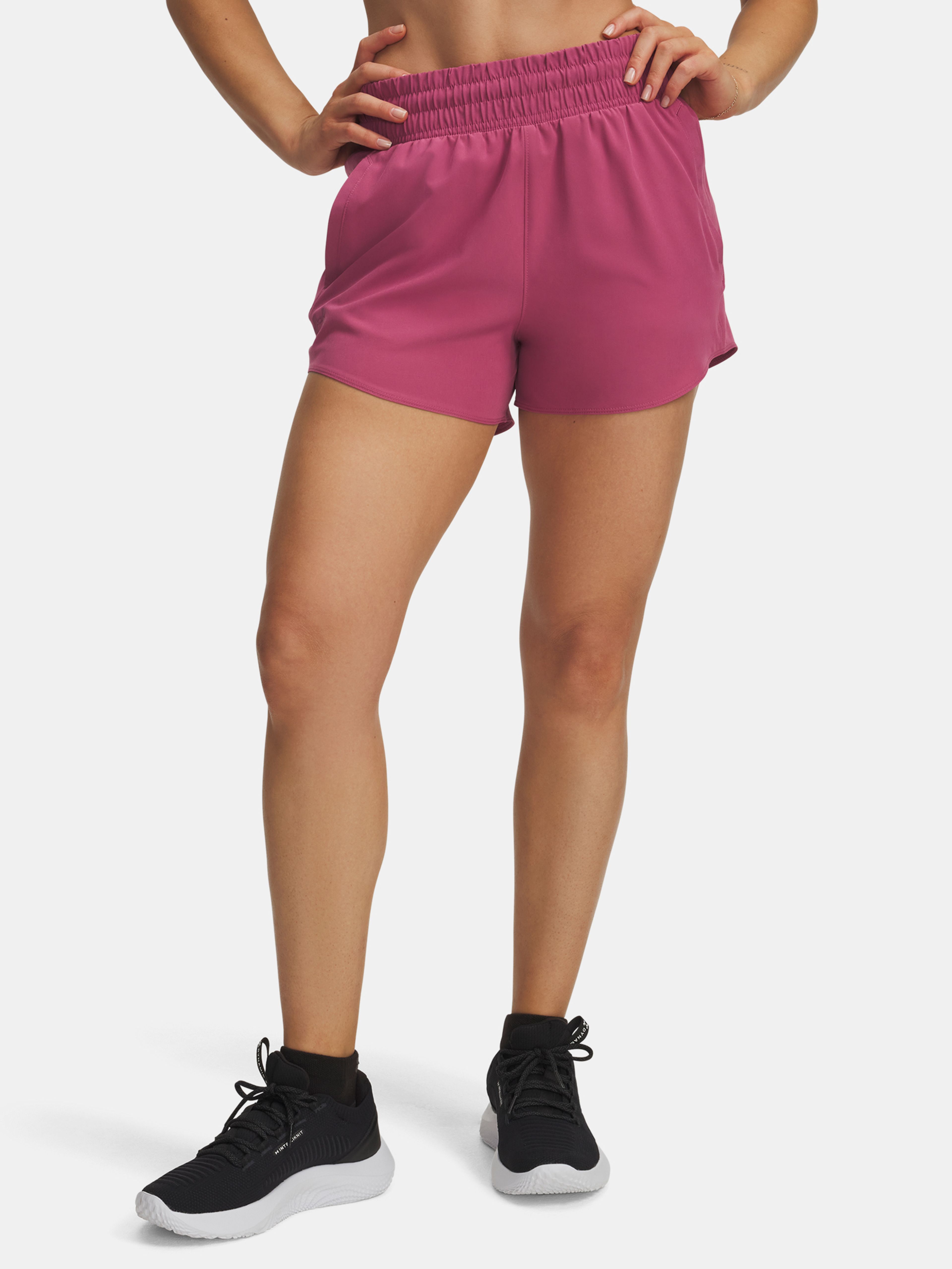 Moteriški šortai Under Armour UA Vanish 3in Short-RED