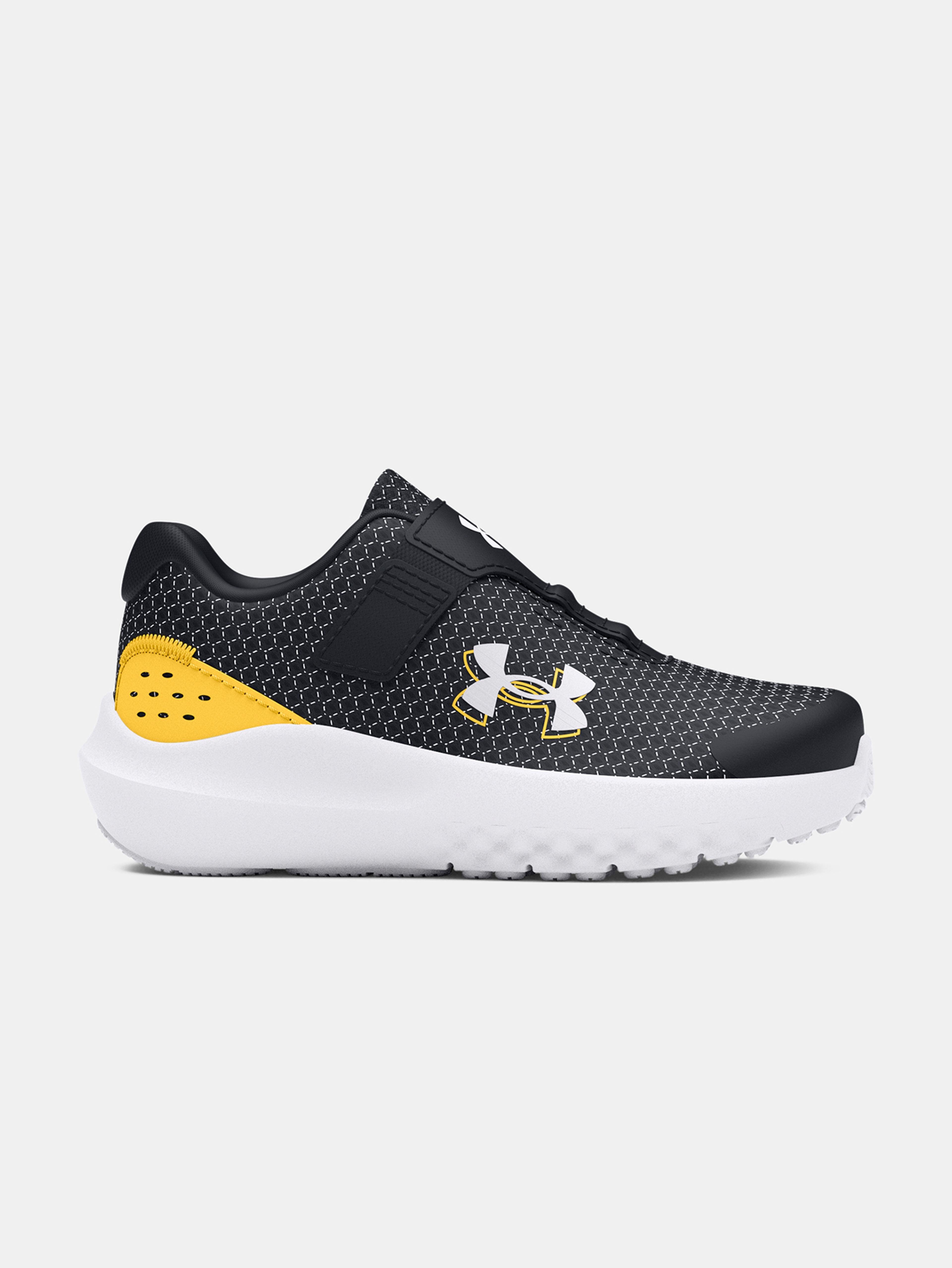 Deški čevlji Under Armour UA BINF Surge 4 AC