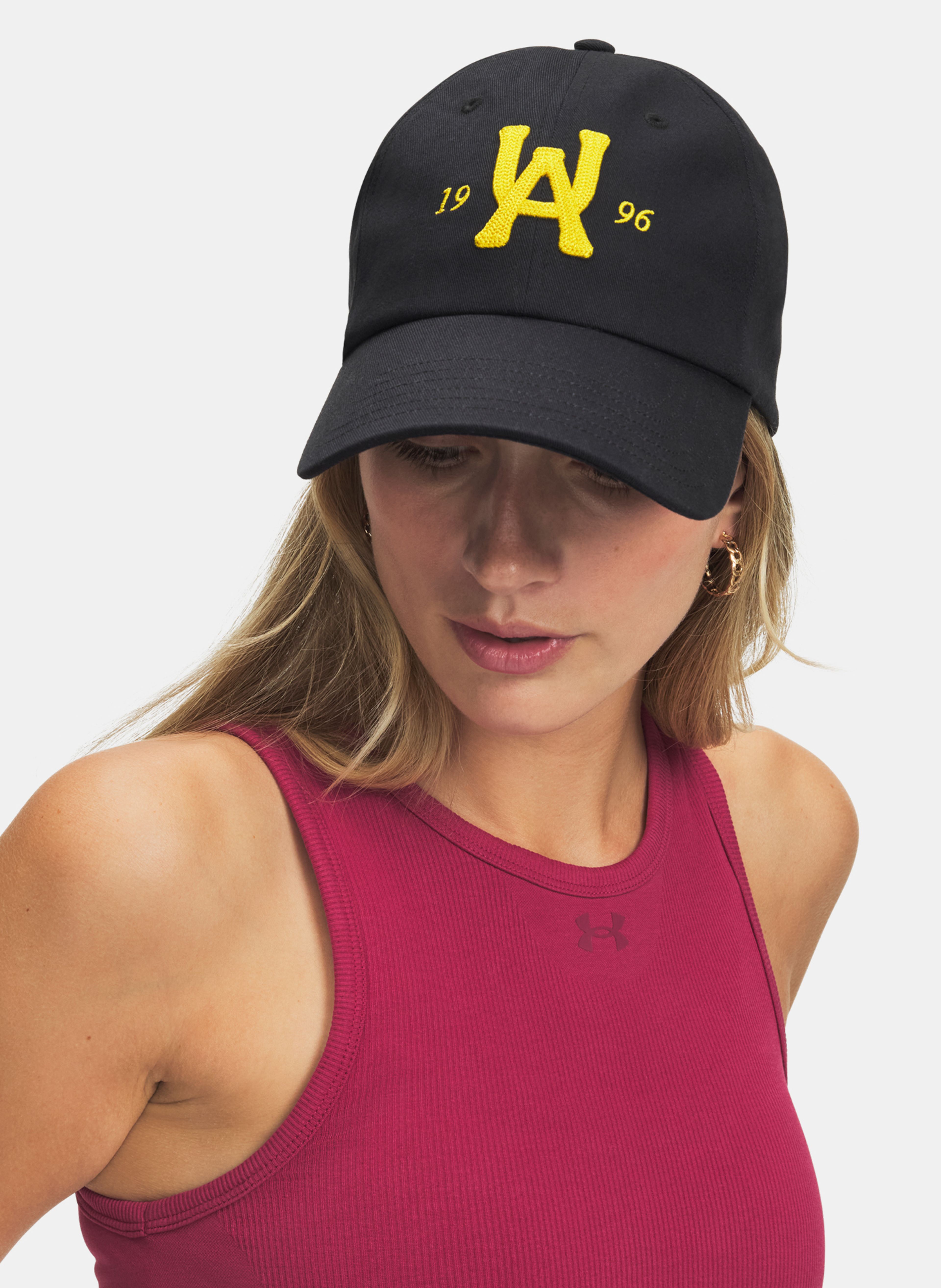Unisex baseball sapka Under Armour Essential Low ADJ - 003