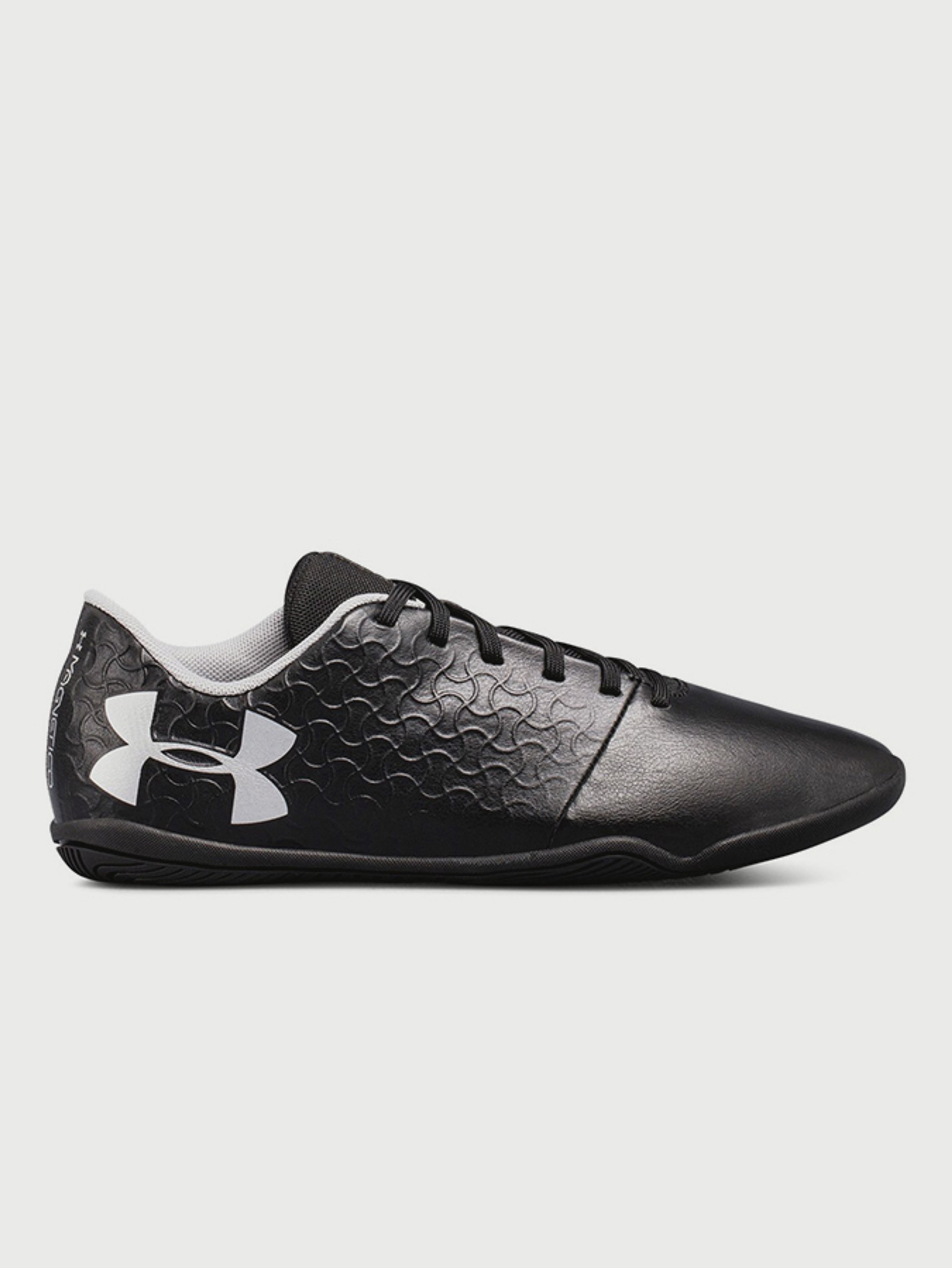 Deški nogometni kopački Under Armour UA Magnetico Select IN JR-BLK