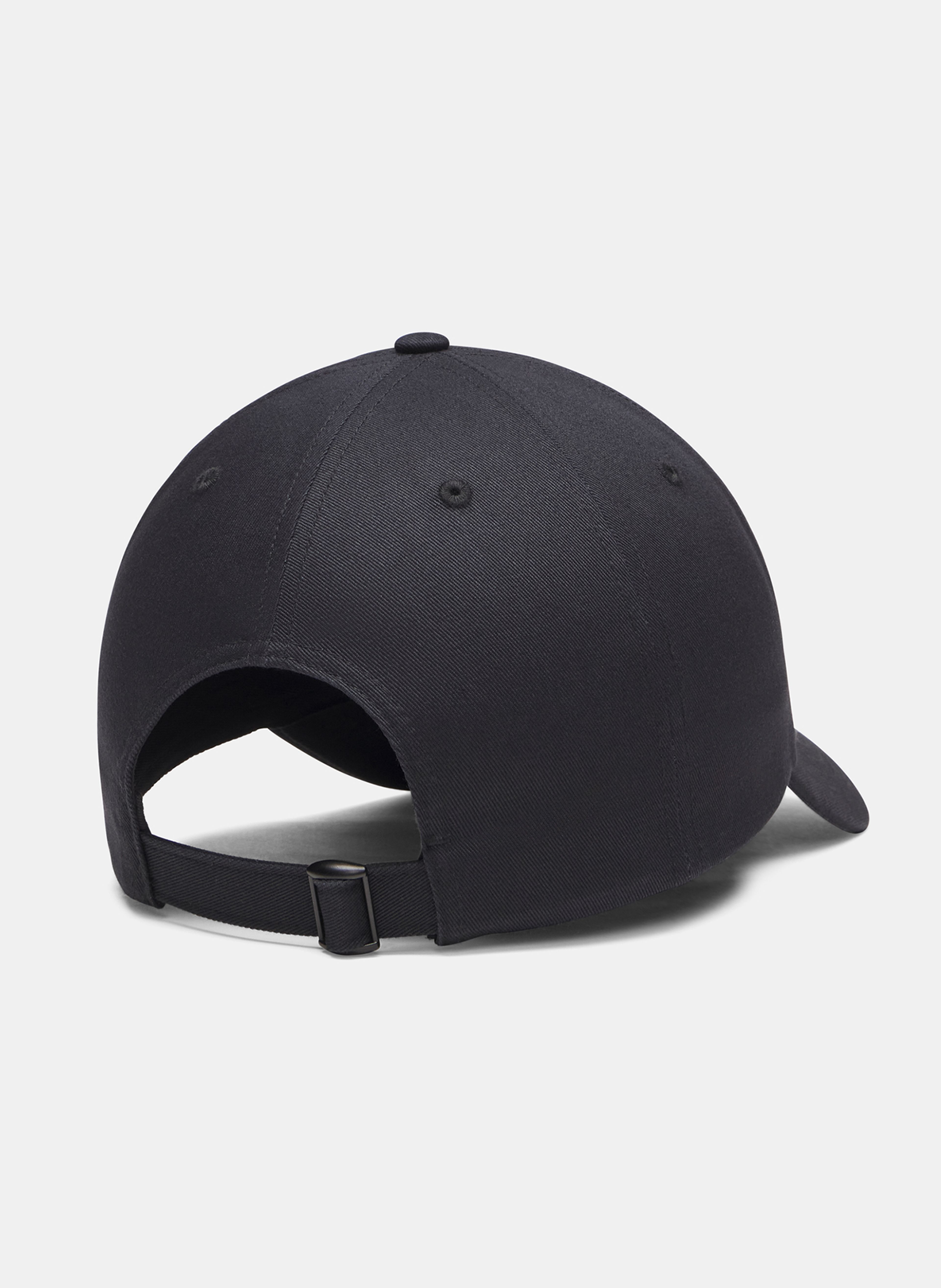 Unisex baseball sapka Under Armour Essential Low ADJ - 002