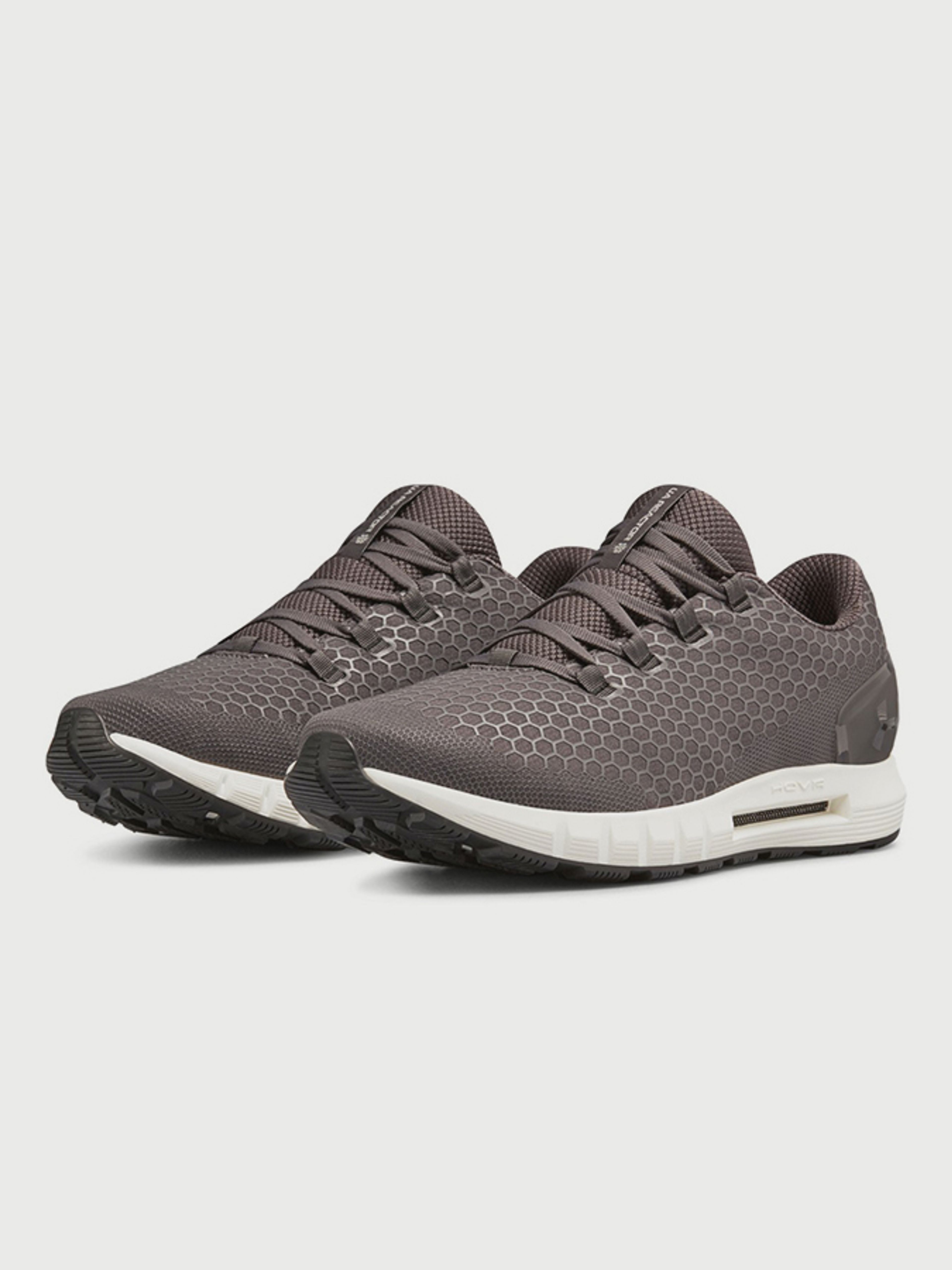 Panske boty Under Armour HOVR CG Reactor NC underarmour.cz