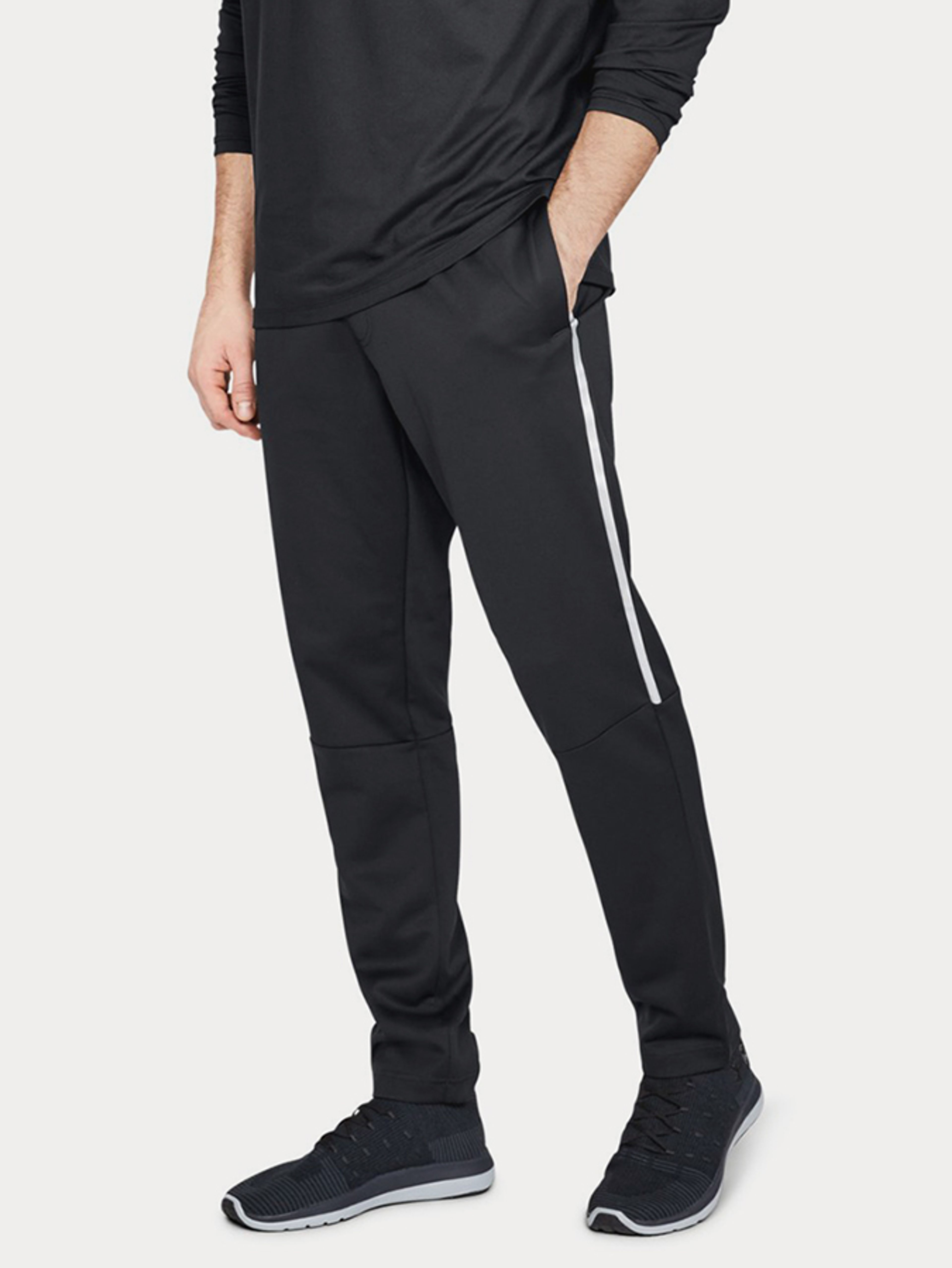 Meeste dressipüksid Under Armour Recovery Travel Track Pant