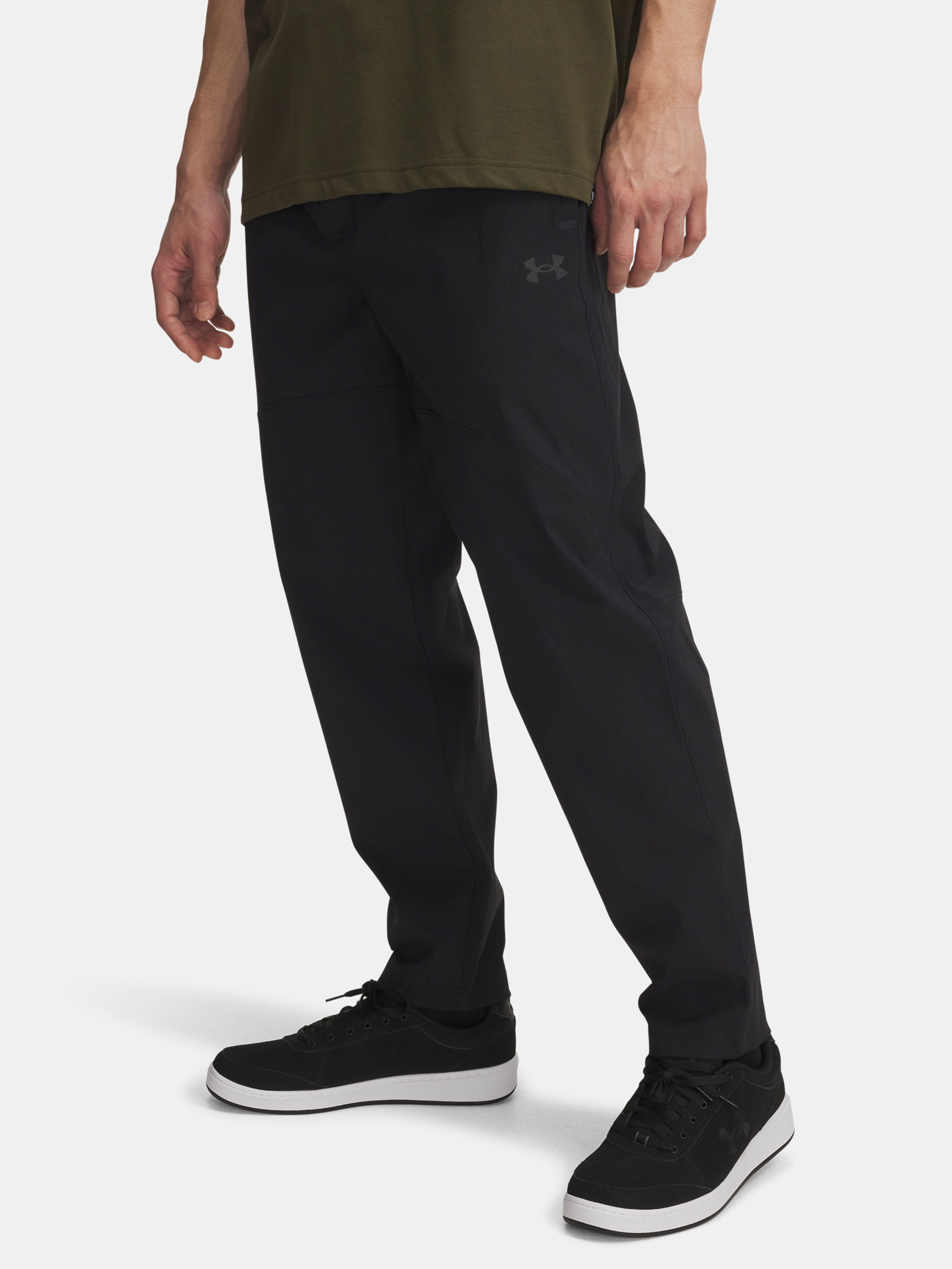 Férfi sportnadrág Under Armour UA UNSTPBLE WOVEN TX TAPER-BLK