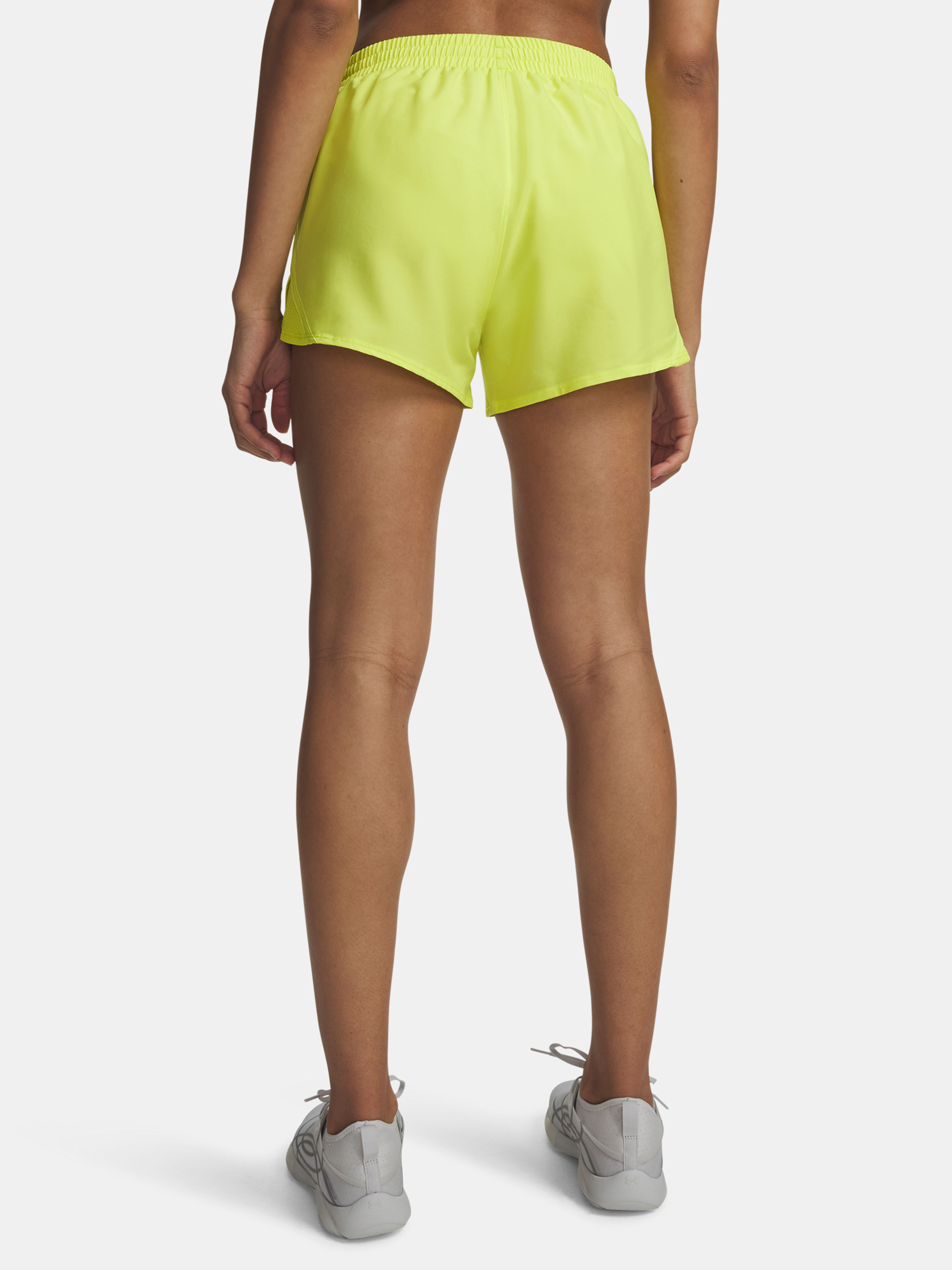 Naiste lühikesed püksid Under Armour UA Fly By 3'' Shorts - 002