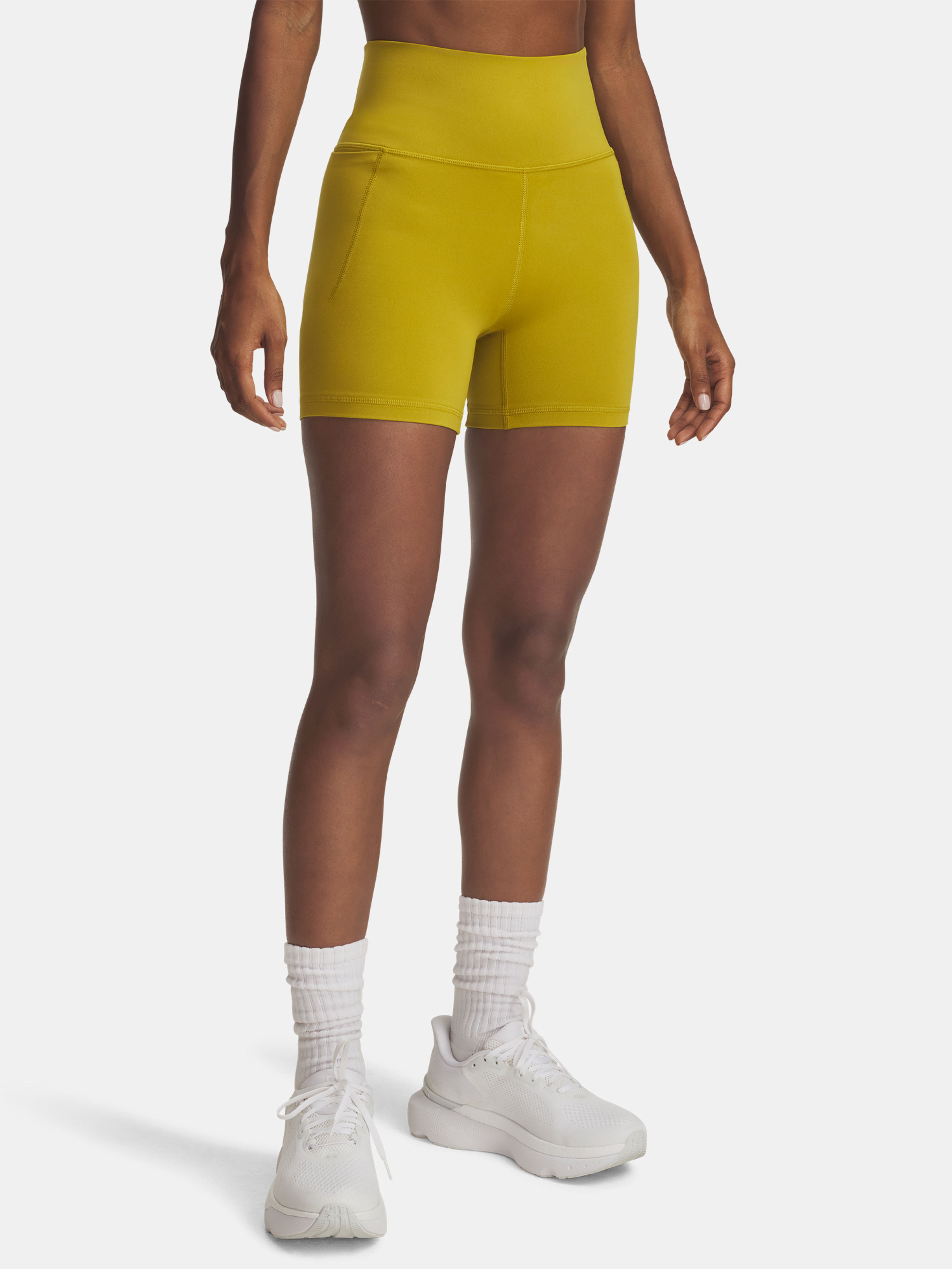 Moteriški šortai Under Armour Meridian Middy-GRN