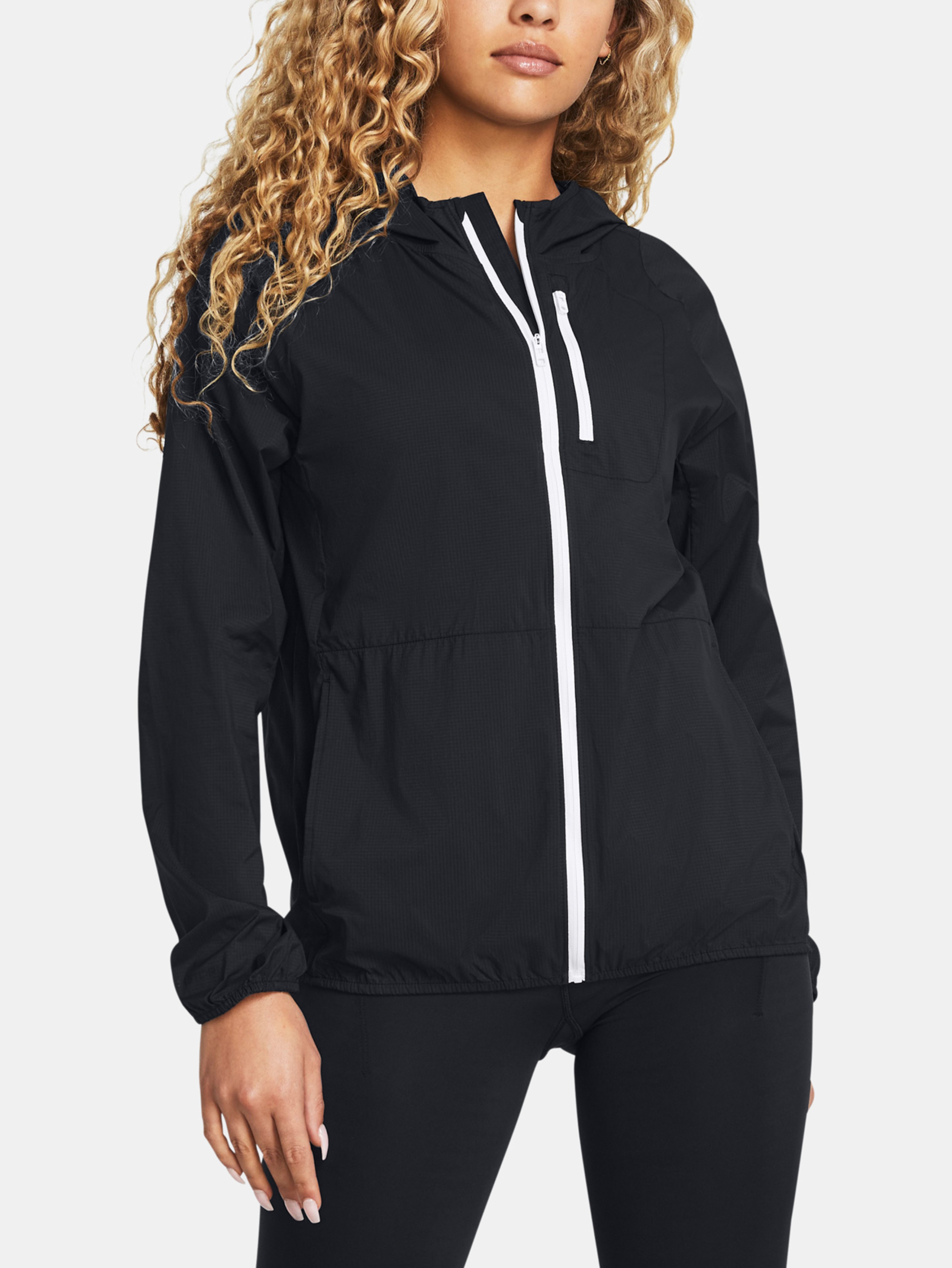 Női dzseki Under Armour LAUNCH LIGHTWEIGHT JKT