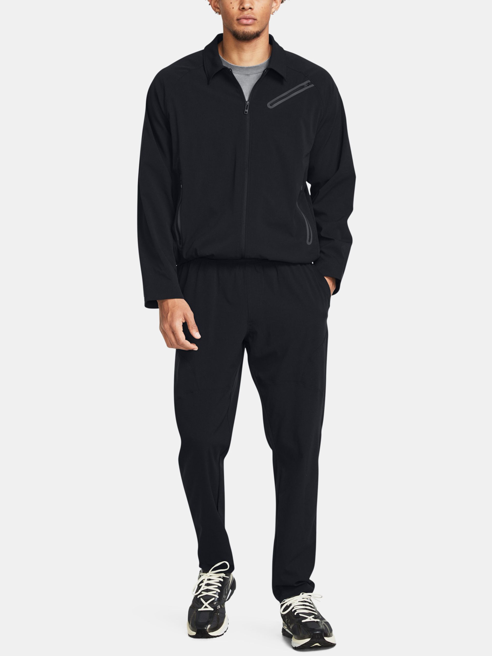 Moške športne hlače Under Armour UA Unstoppable Vented Taper - 001