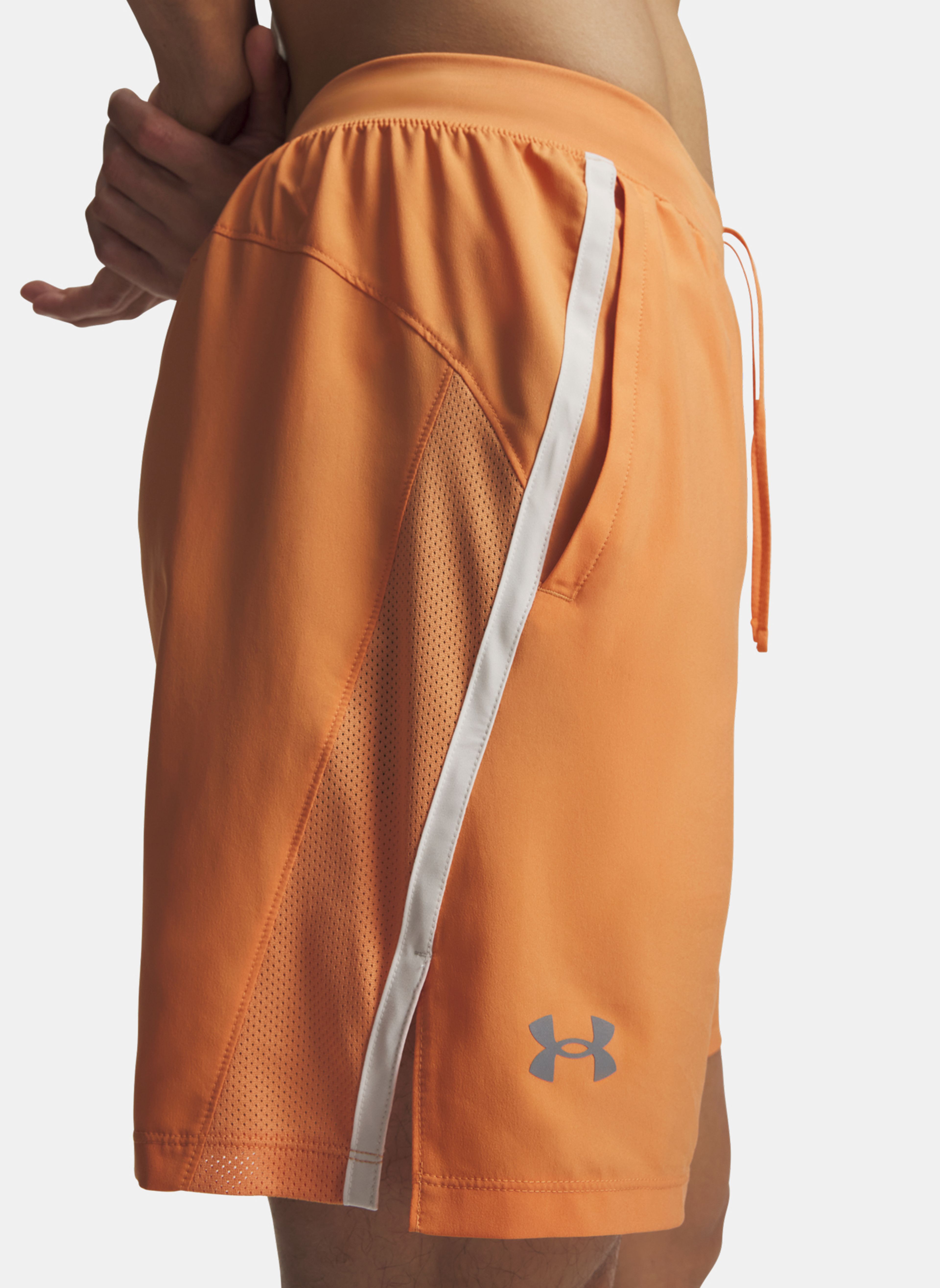 Férfi rövidnadrágok Under Armour UA LAUNCH 7'' SHORTS - 003