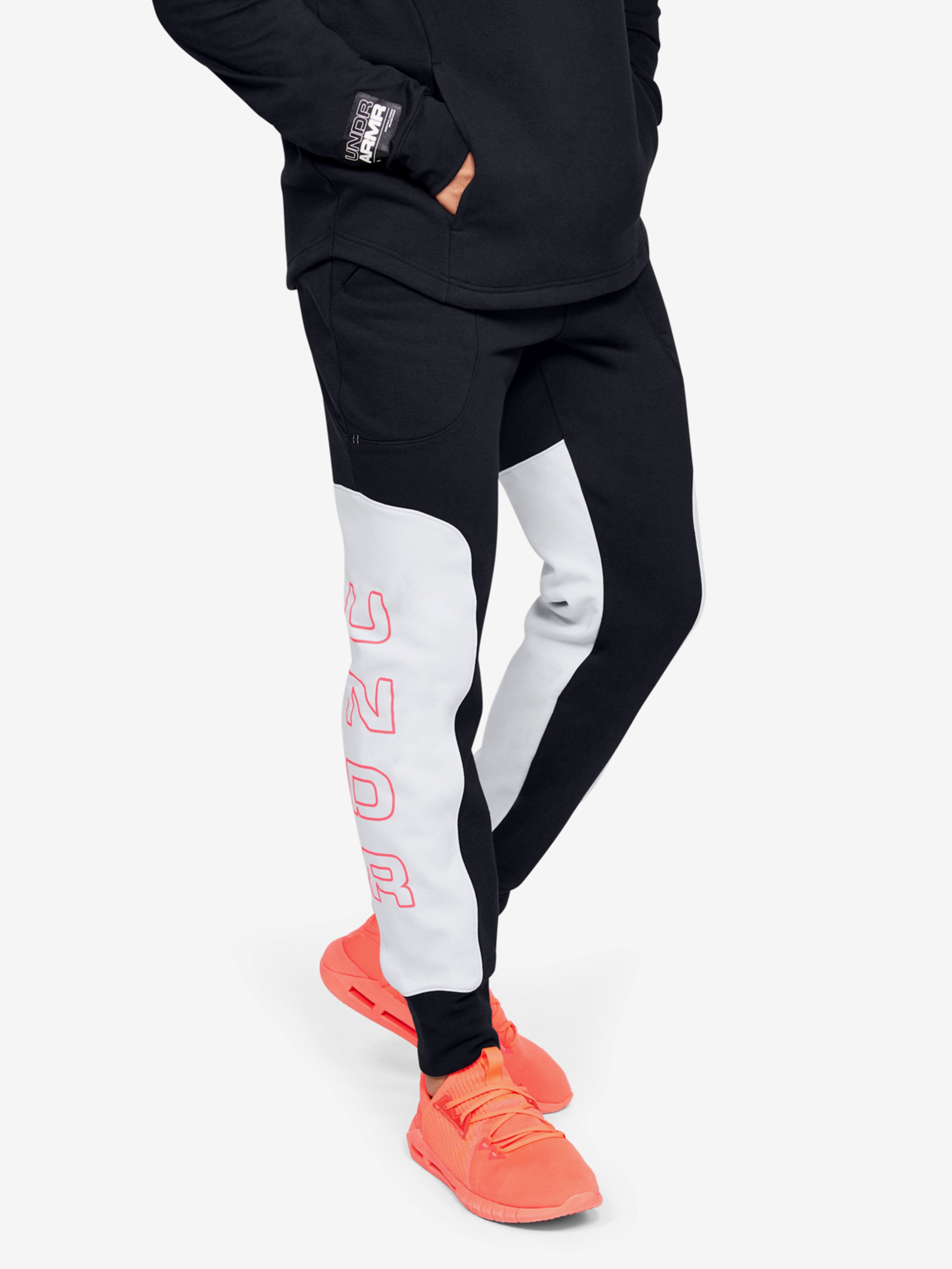 Meeste dressipüksid Under Armour Moments Fleece Pant