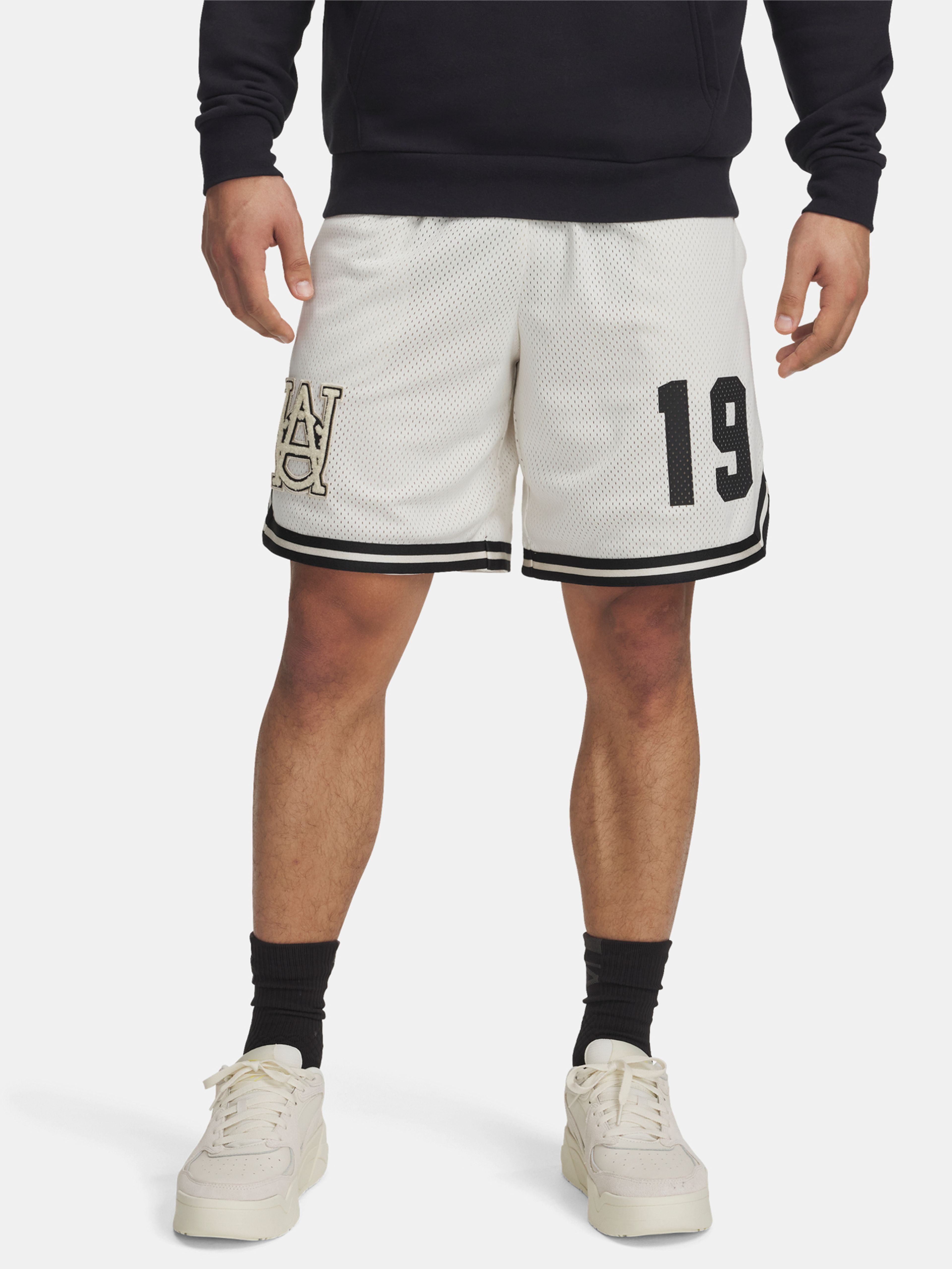 Férfi rövidnadrágok Under Armour Courtside Hoops Short