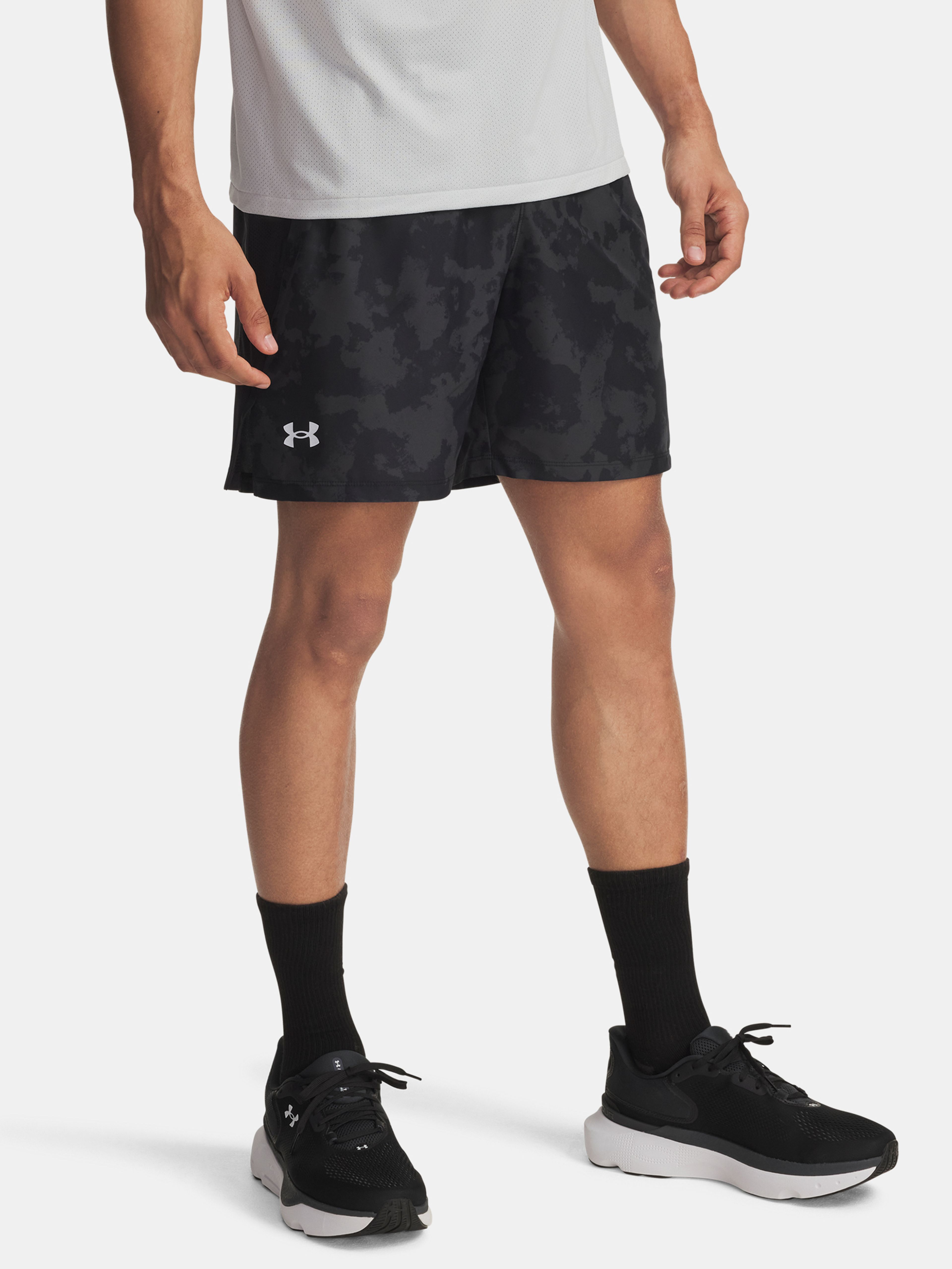 Pánske kraťasy Under Armour UA LAUNCH 7'' PRINT SHORTS-GRY