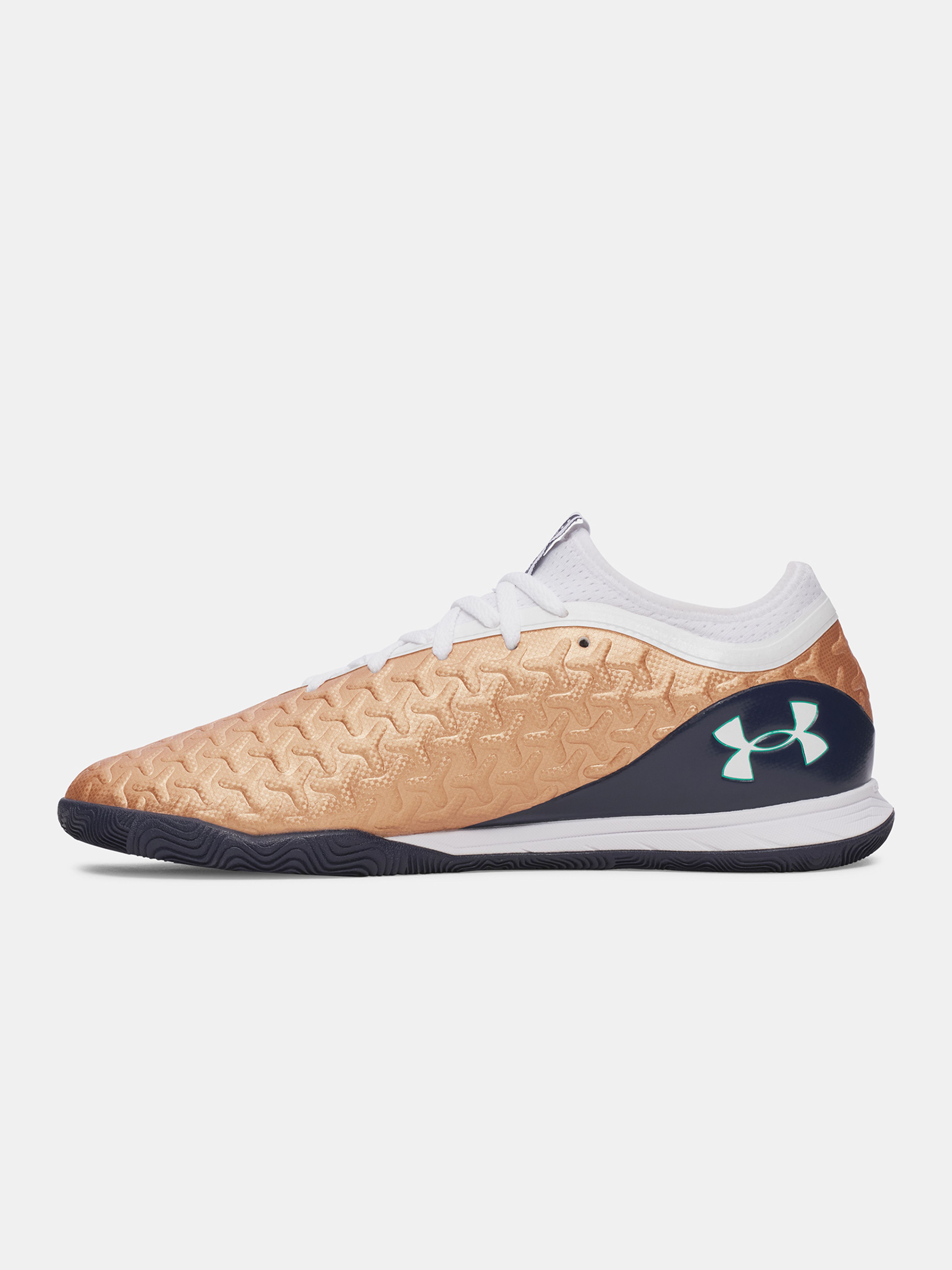 Unisexové sálovky Under Armour UA Magnetico Select 6 IN - 002