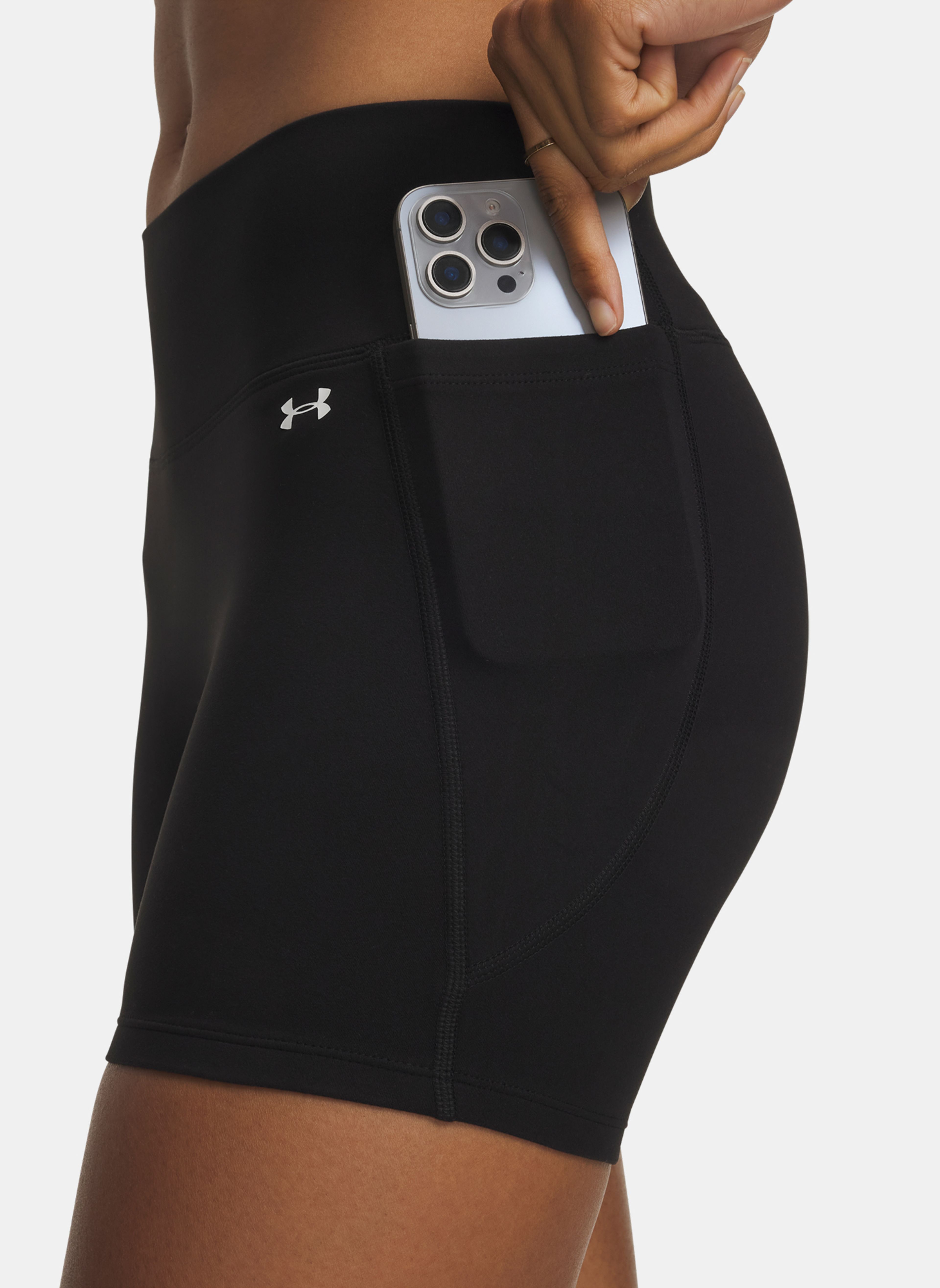 Dámské kraťasy Under Armour Motion Middy - 003