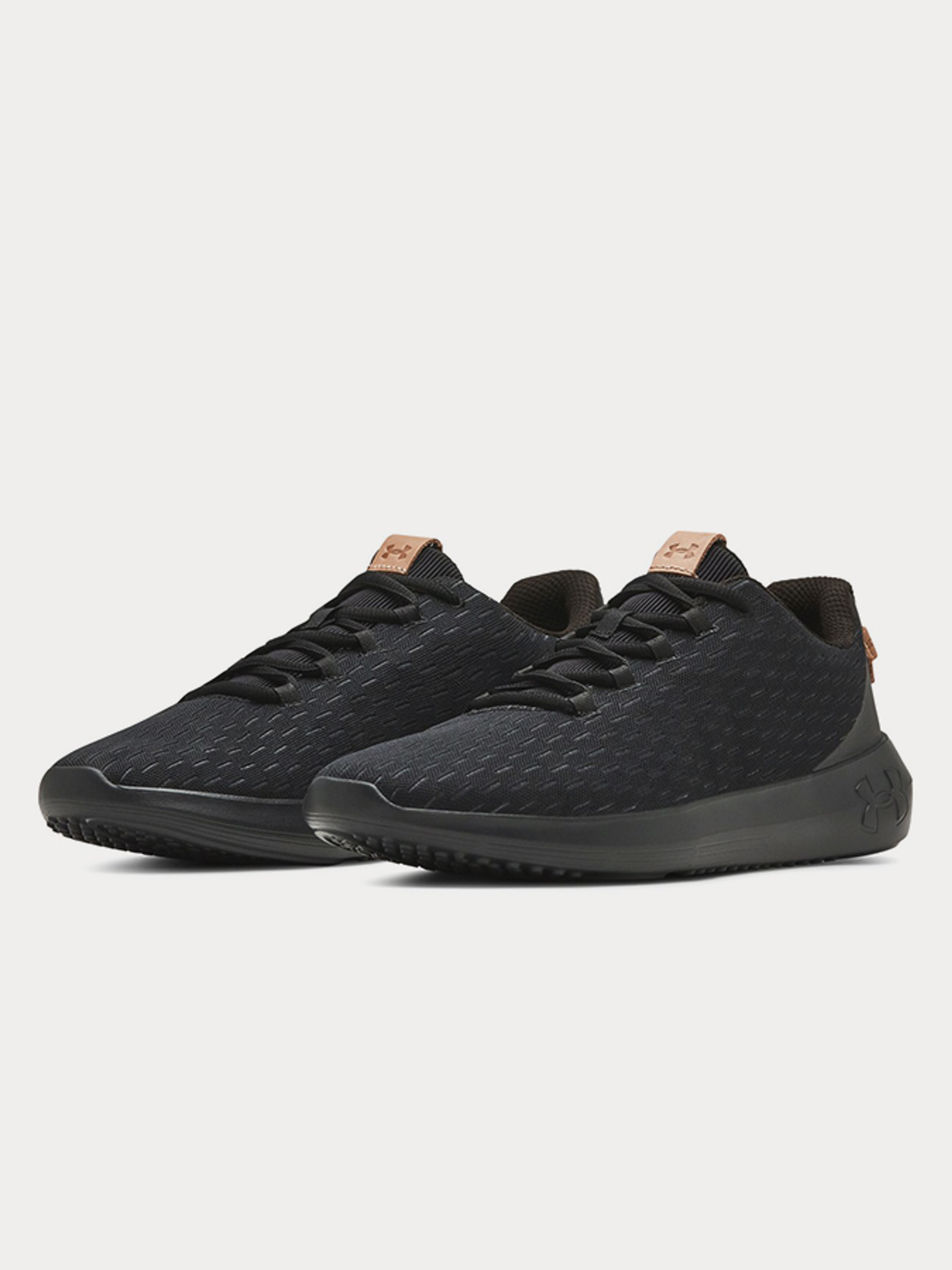 Panske boty Under Armour Ripple Elevated underarmour.cz