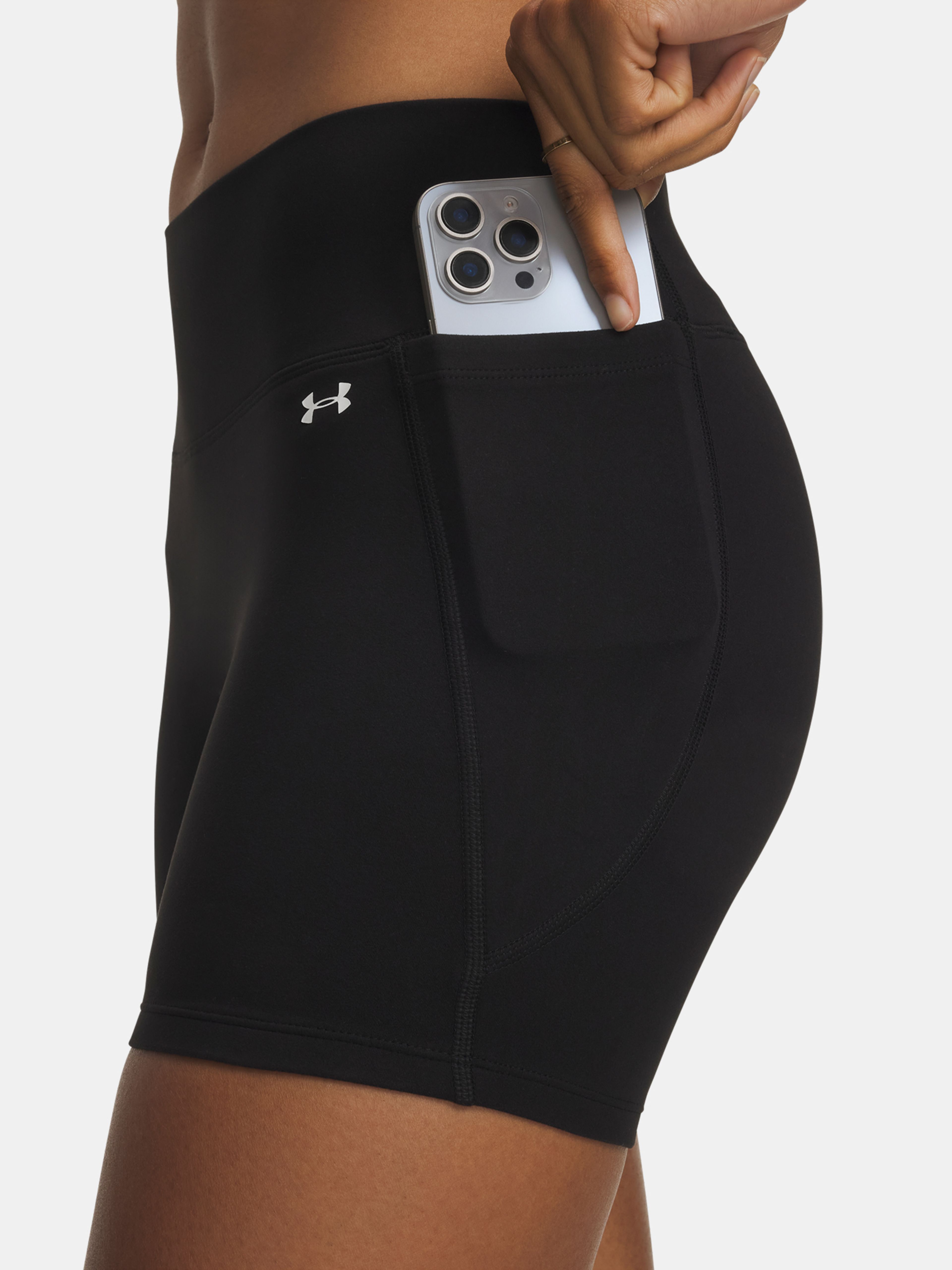 Dámské kraťasy Under Armour Motion Middy - 003