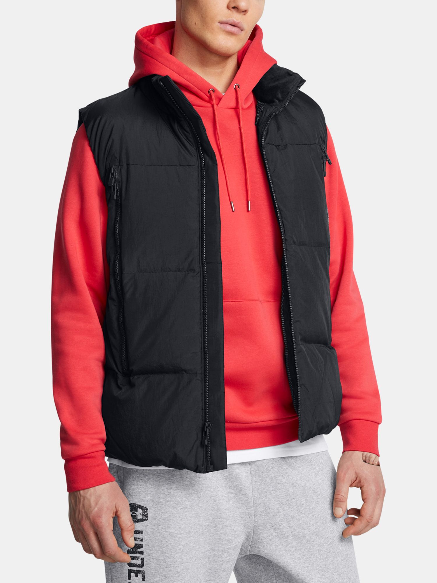 Vyriška liemenė Under Armour LIMITLESS DOWN VEST-BLK | underarmour.lt