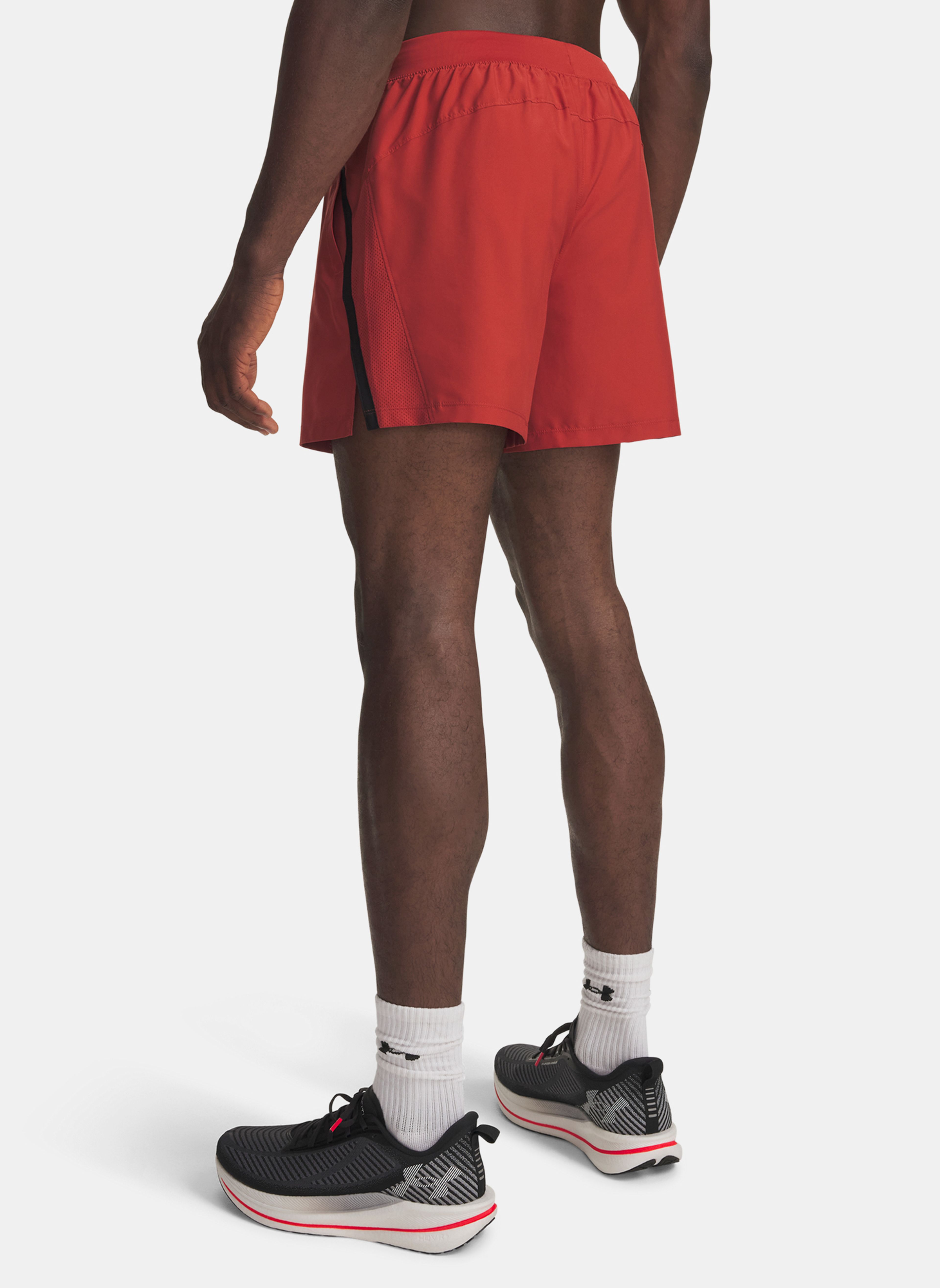 Férfi rövidnadrágok Under Armour UA LAUNCH 5'' SHORTS - 002