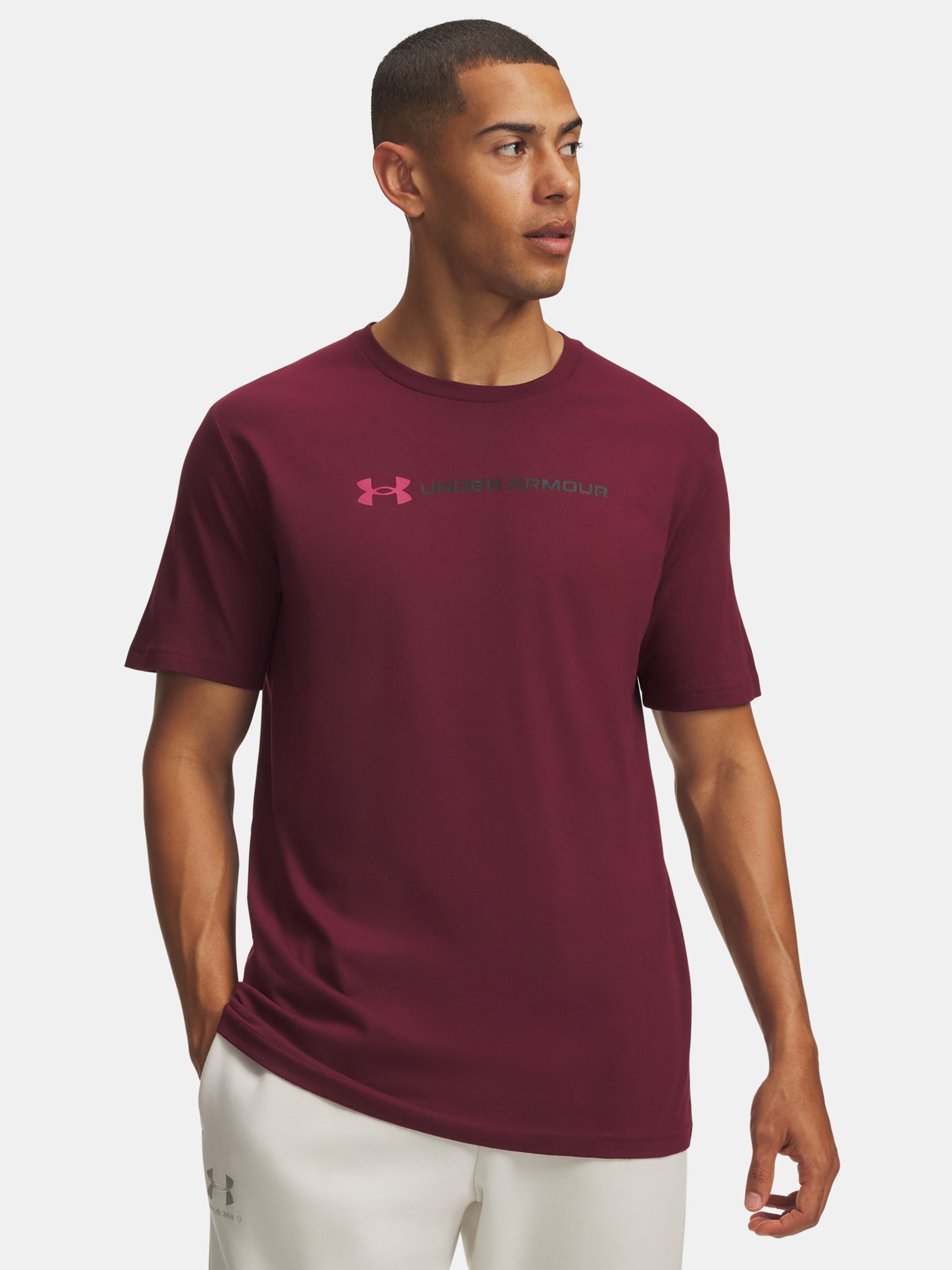 Férfi póló Under Armour UA M LOGO WM SS - 001