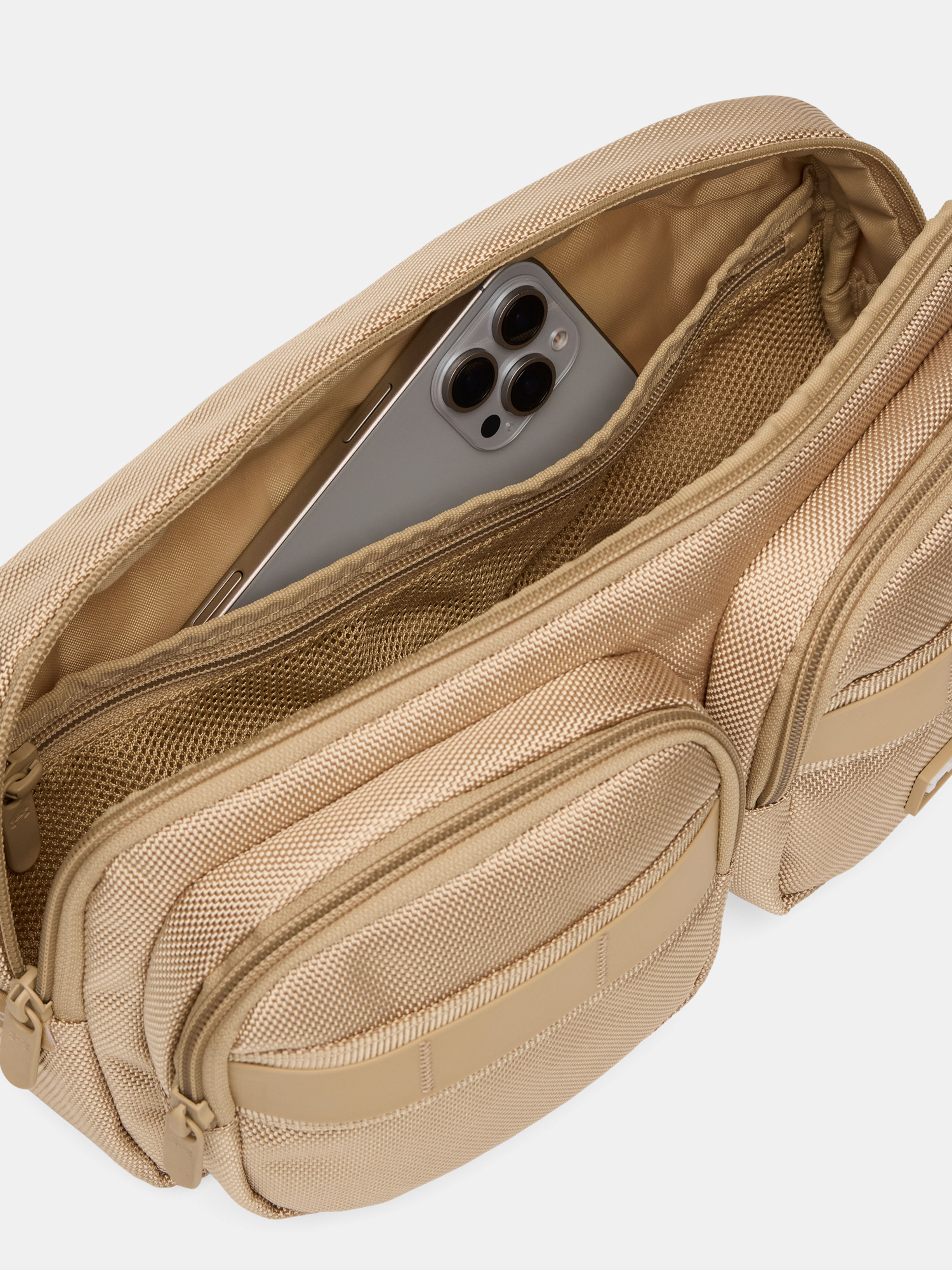 Unisexová taška Under Armour NEW UA Triumph Crossbody - 003