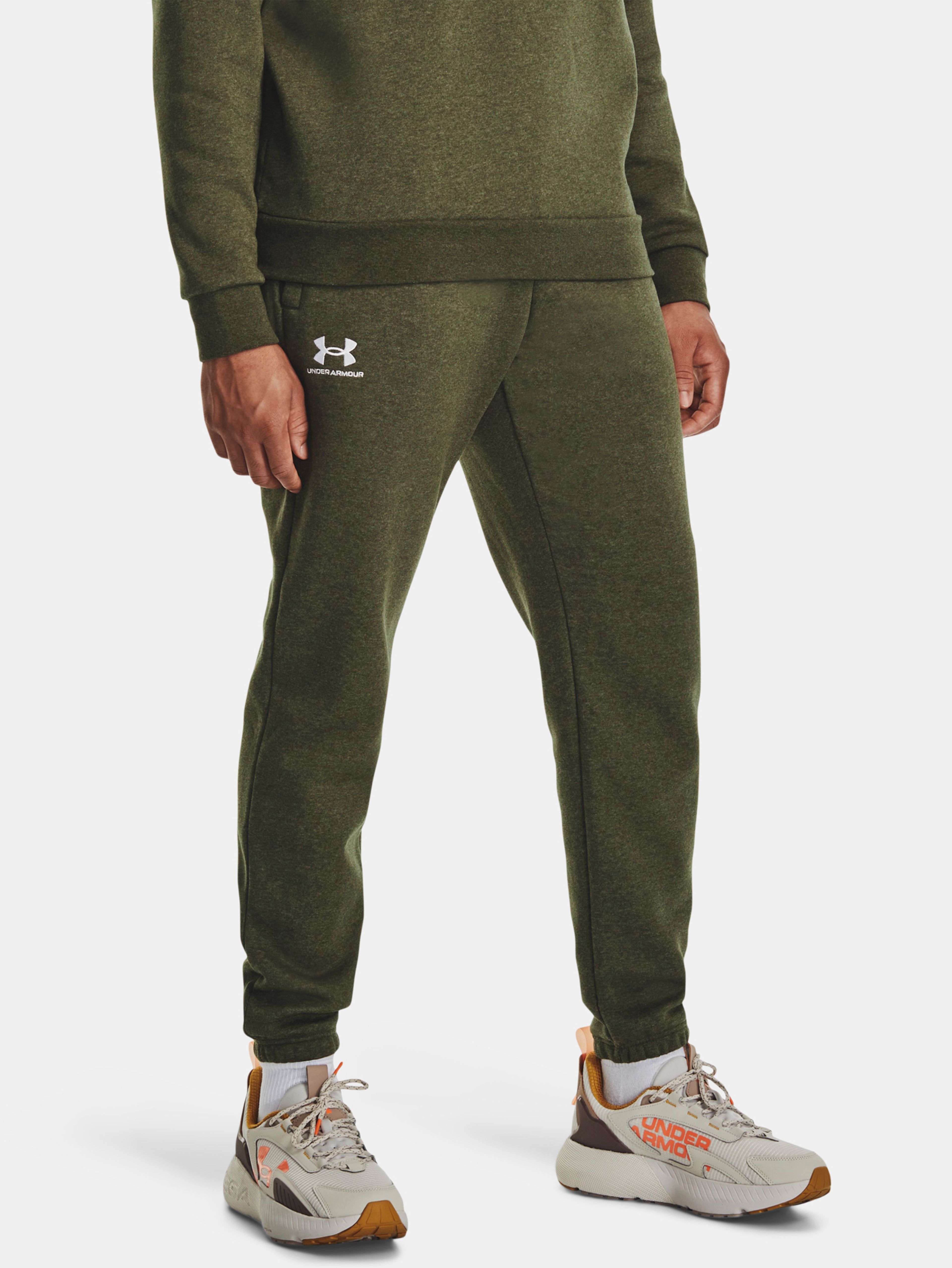 Pánske tepláky Under Armour UA Essential Fleece Jogger