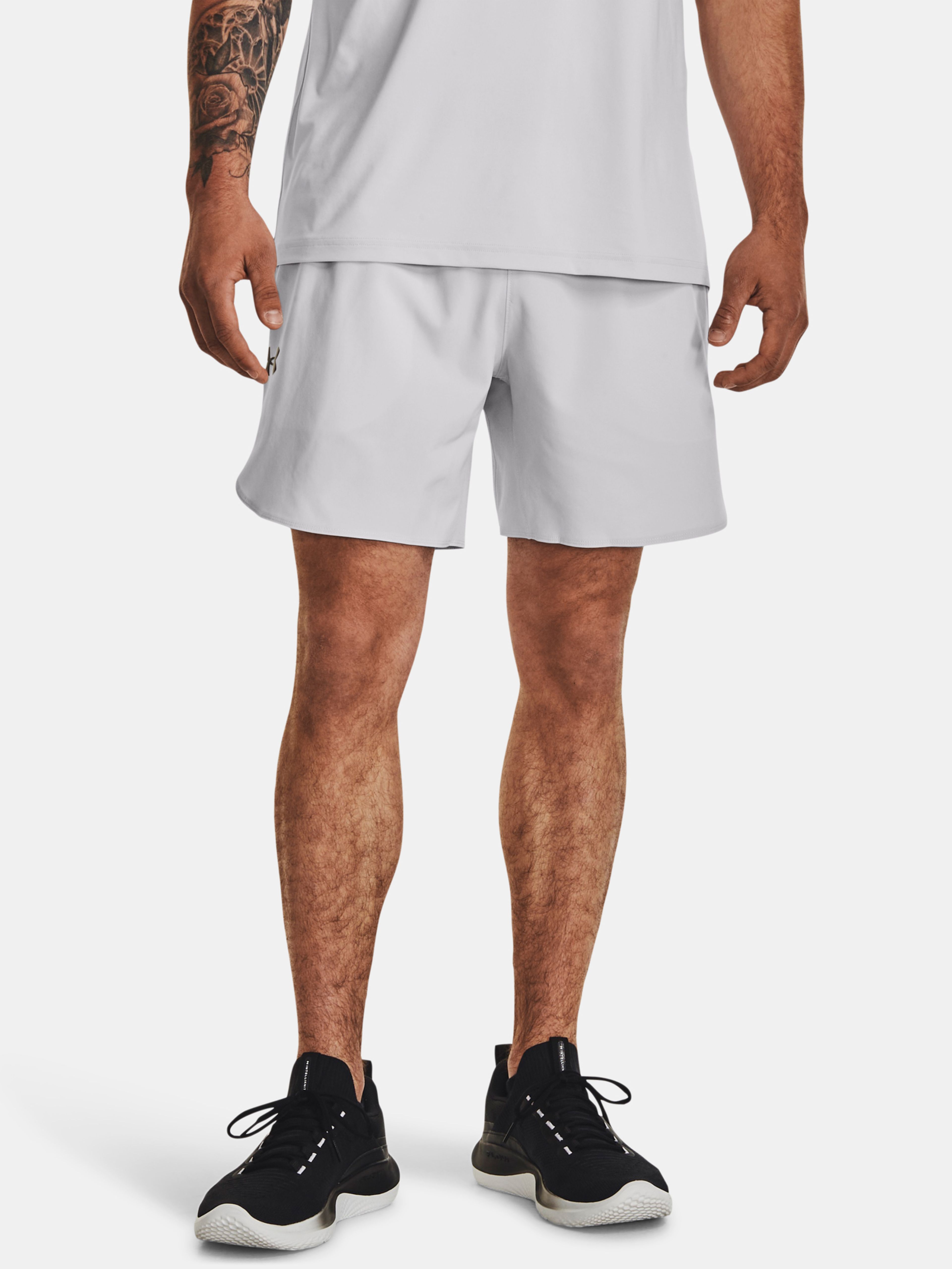 Moške kratke hlače Under Armour UA Peak Woven Shorts-GRY