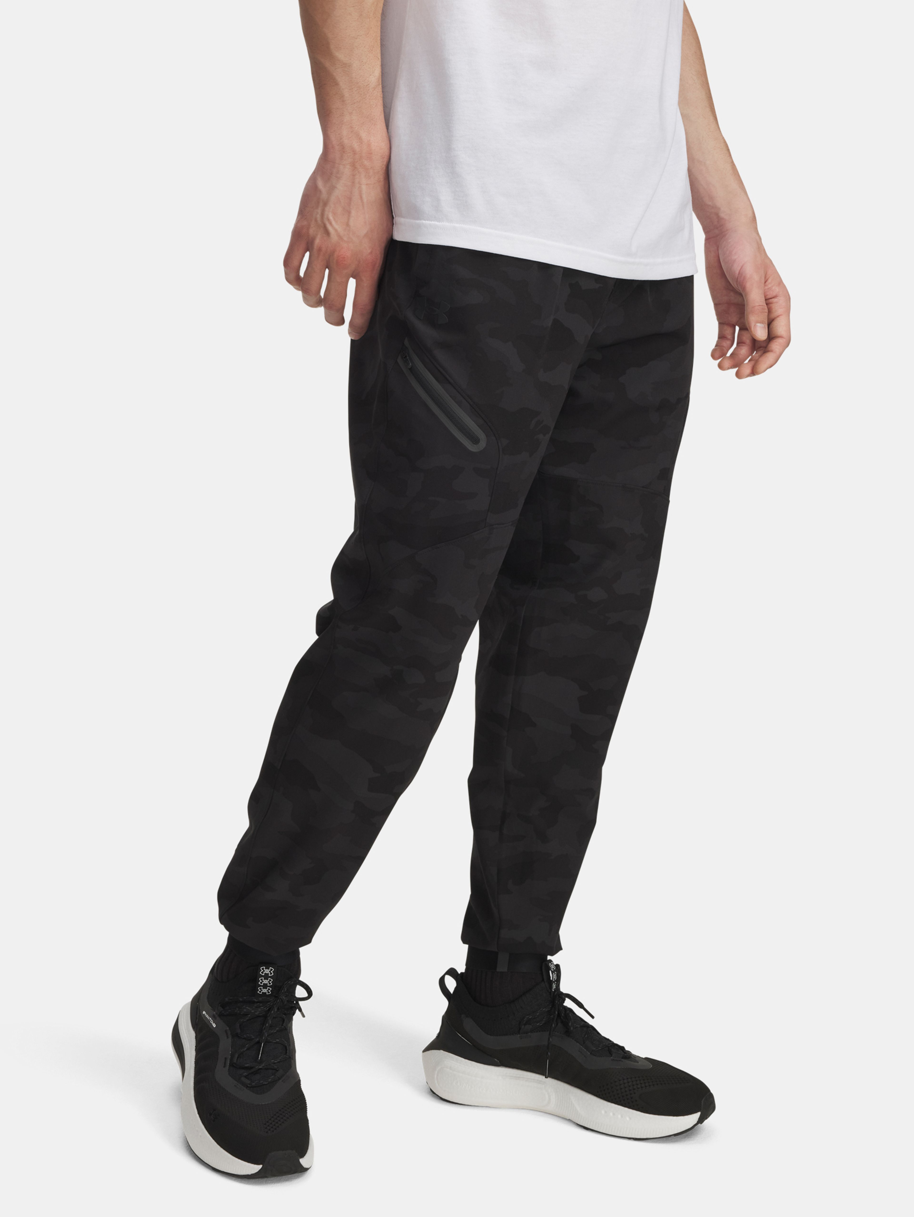 Férfi melegítők Under Armour UA Unstoppable Woven Jogger-BLK