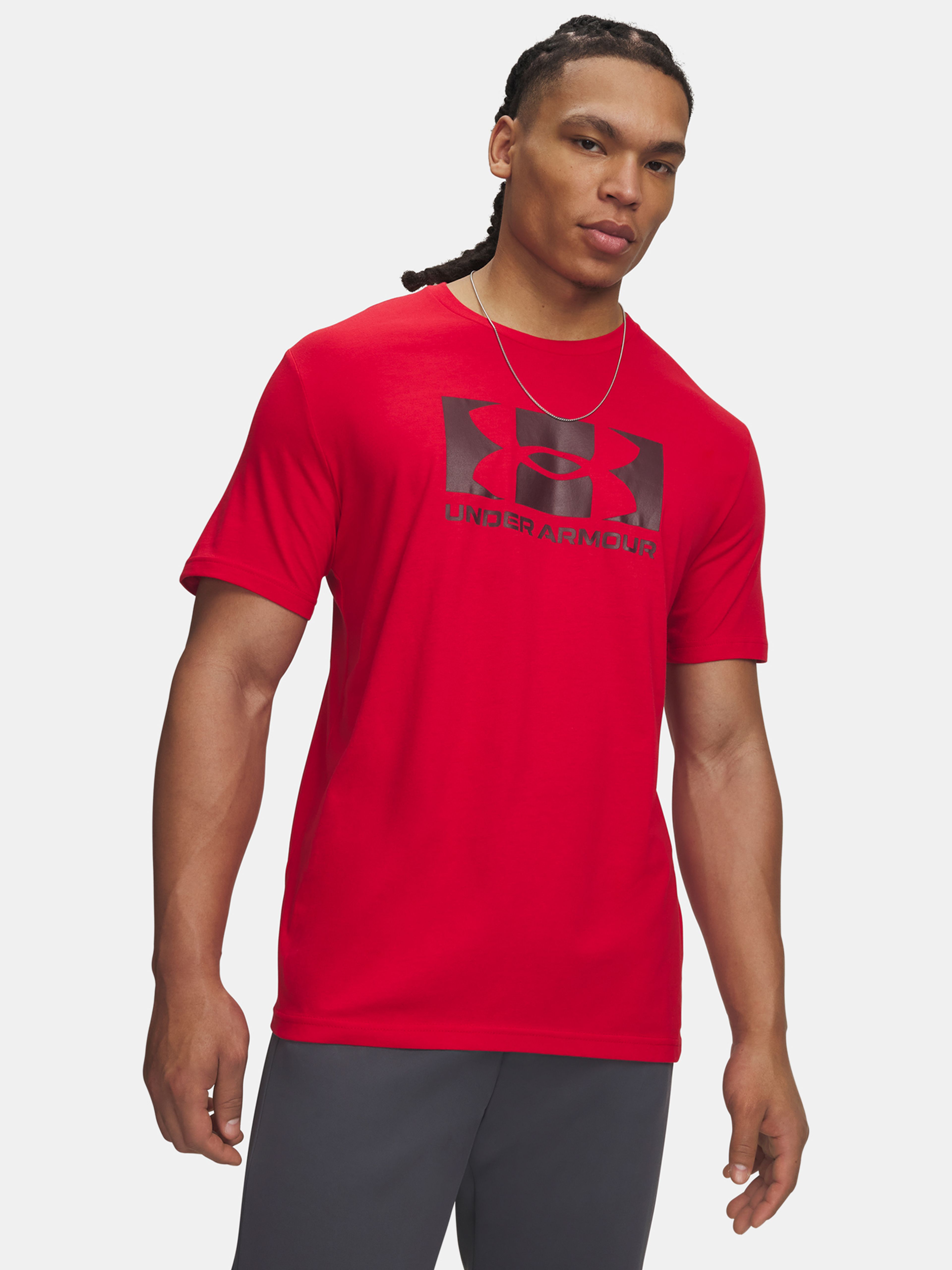 Vyriški marškinėliai Under Armour UA M CENTER BOXED LOGO SS - 001