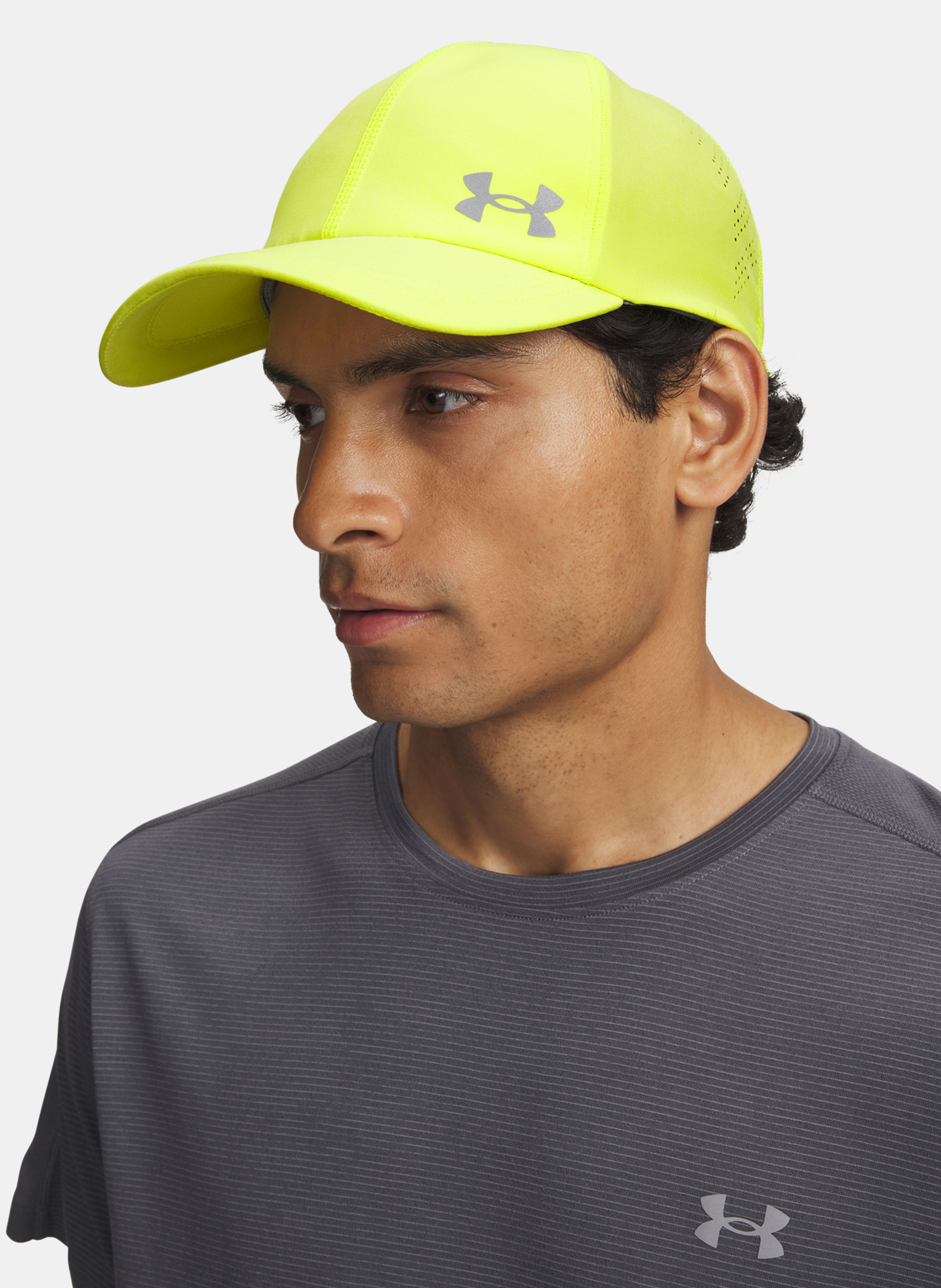Vyriška kepurė su snapeliu Under Armour M Velociti Low ADJ - 003
