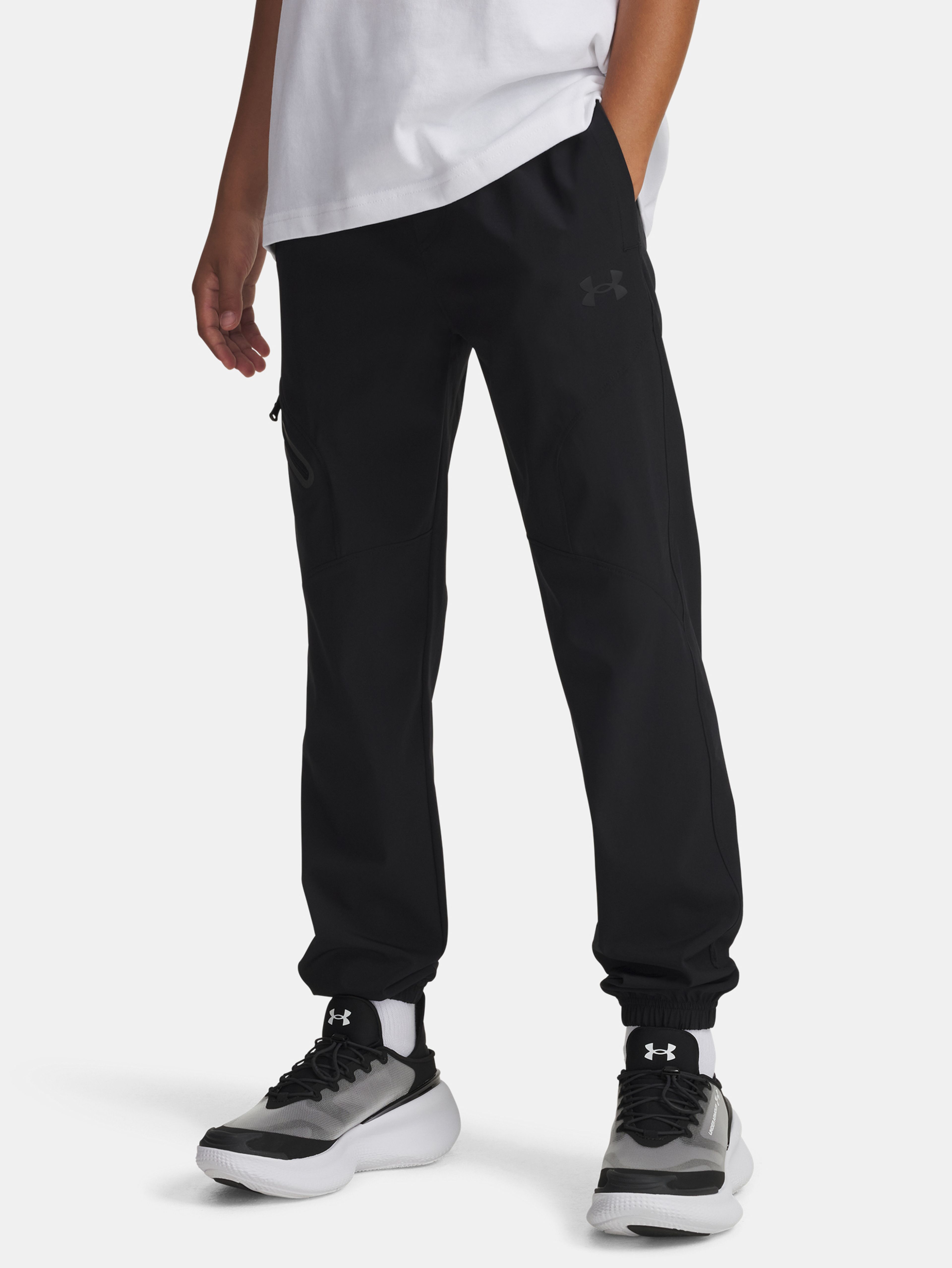 Poiste dressipüksid Under Armour UA B Unstoppable Wvn Jgr-BLK