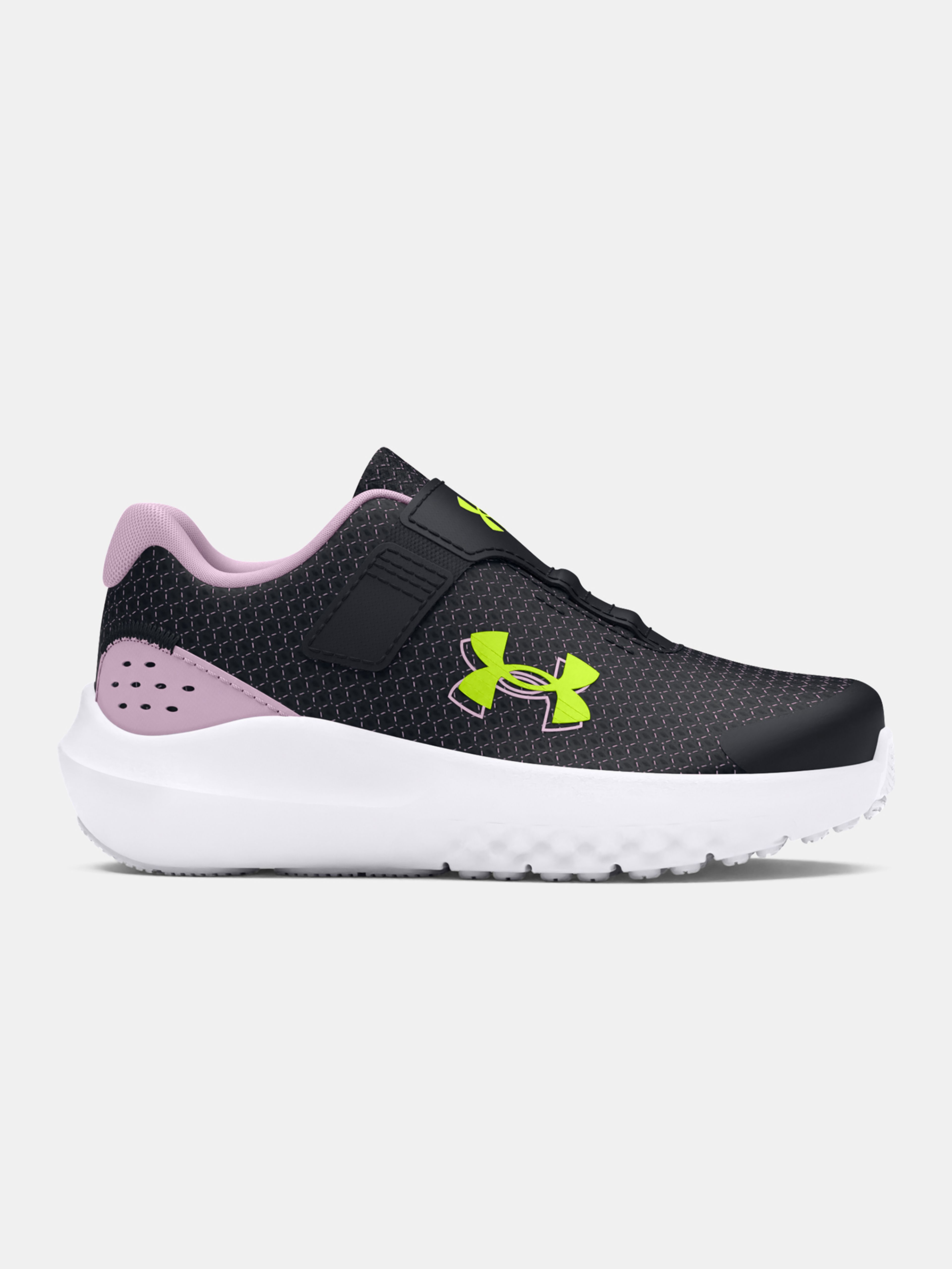 Čevlji  Under Armour UA GINF Surge 4 AC-BLK