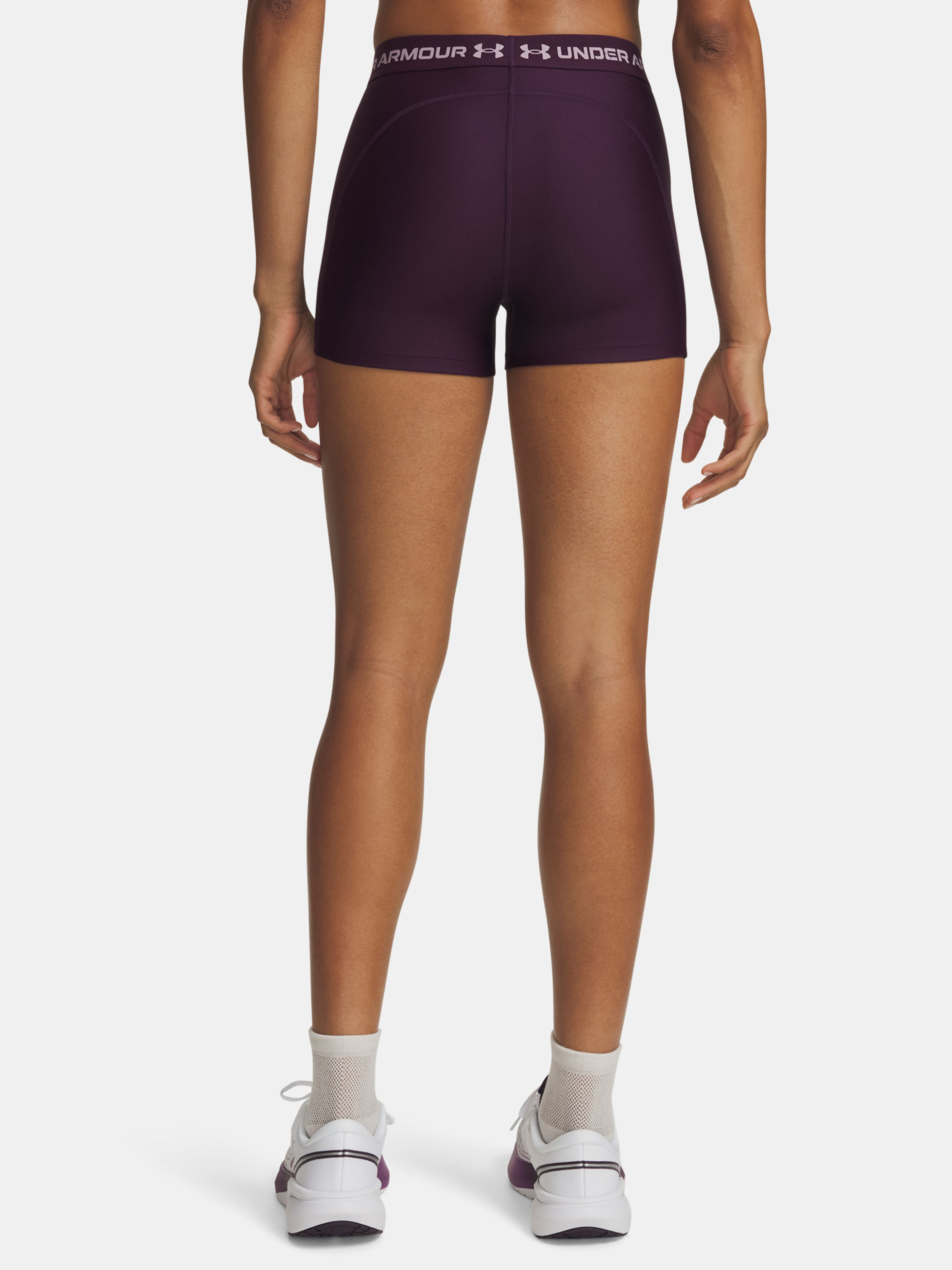 Dámské kraťasy Under Armour HEATGEAR Shorty - 002